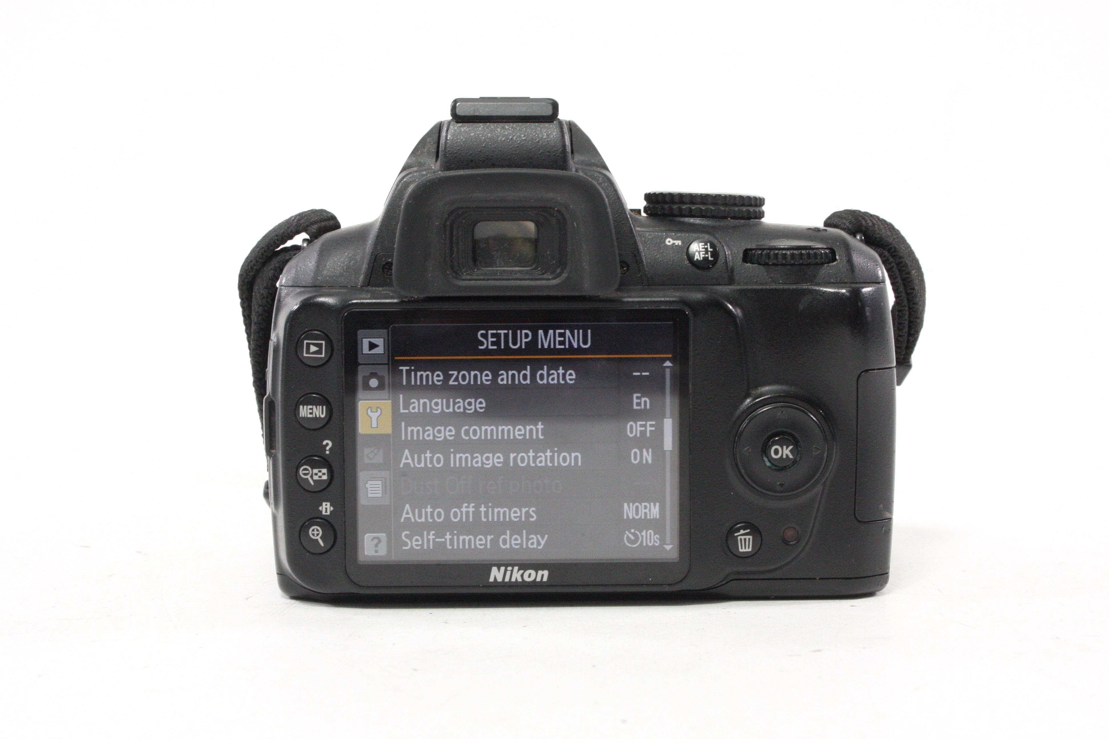 Nikon D3000 DSLR Camera with 18-35mm f/3.5-5.6G Lens with Shutter Count 3,088