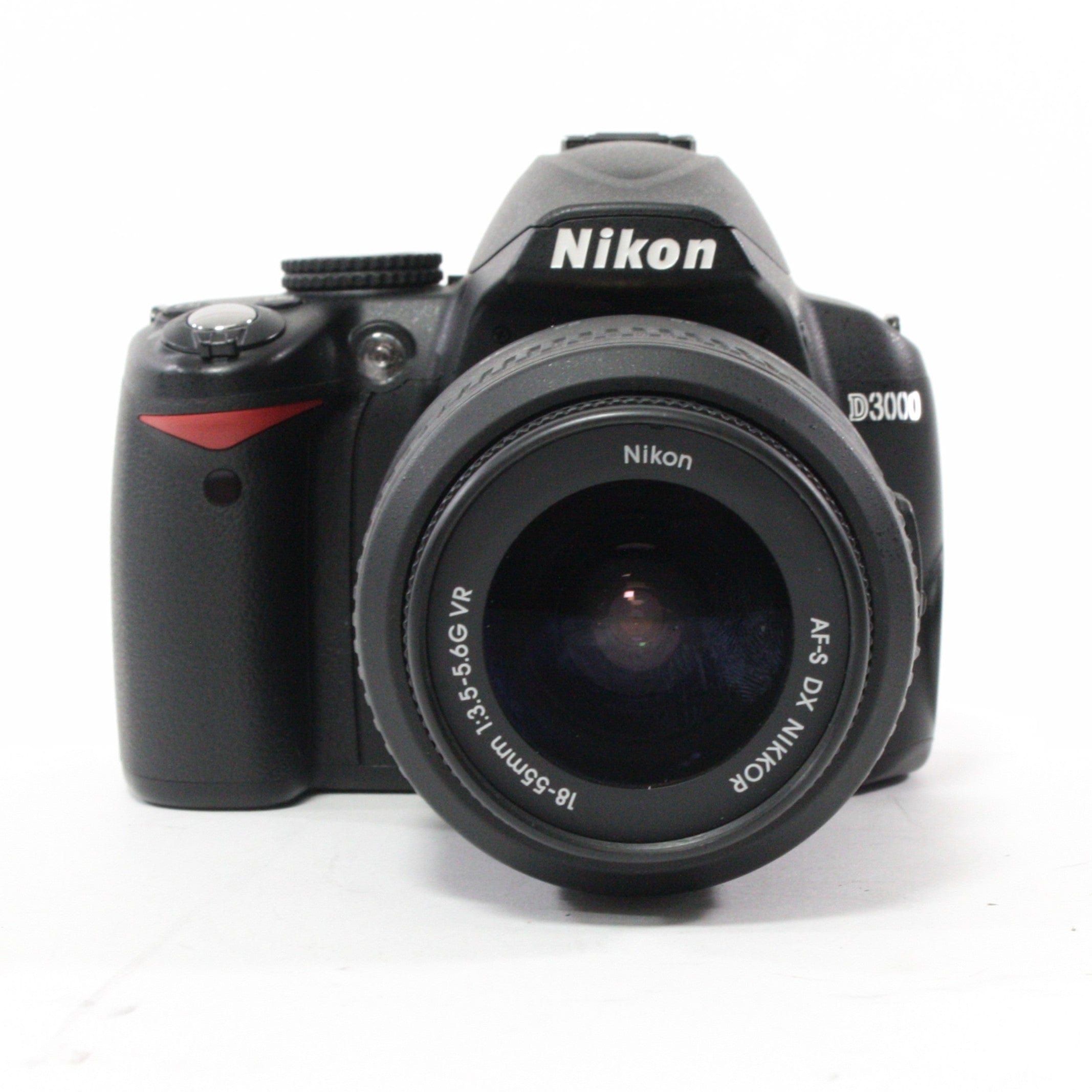 Nikon D3000 with Shutter Count 5,582 with a 18-55mm f/3.5-5.6 G DX Lens