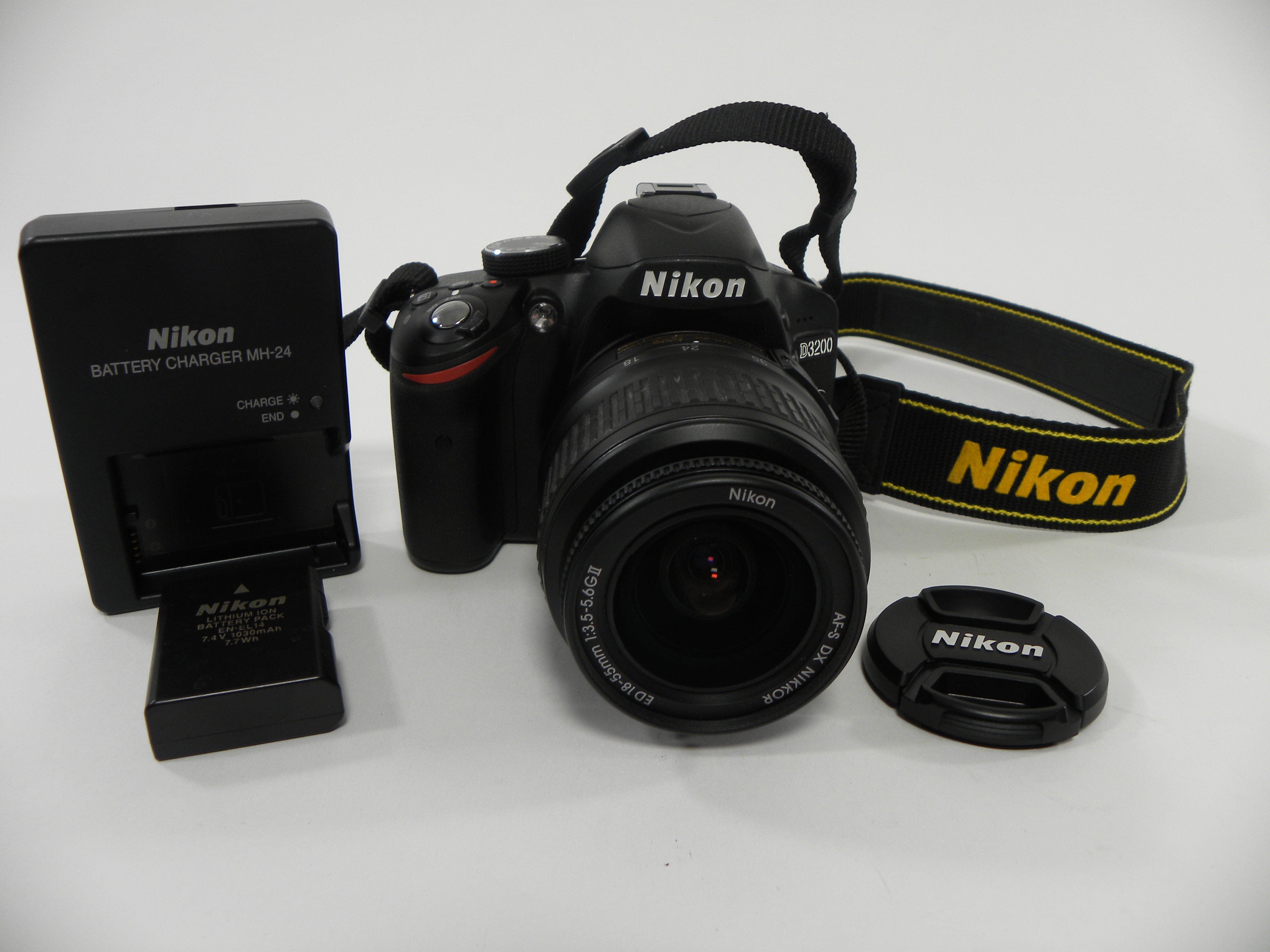 Nikon D3200 Digital SLR w/AF-S Nikkor DX ED 18-55 f3.5-5.6G II