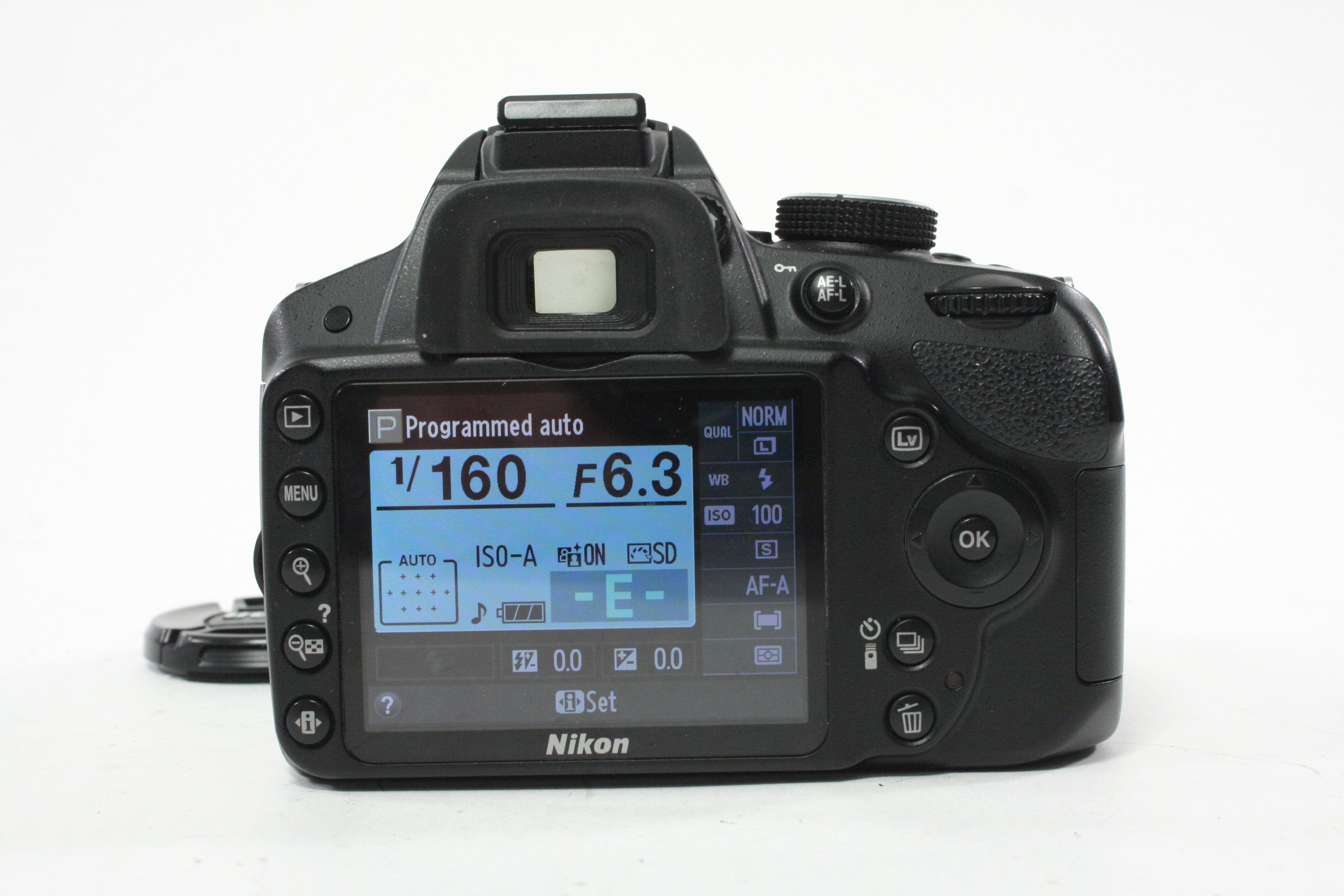 Nikon D3200 DSLR Camera With 18-55mm f/3.5-5.6 Lens Shutter Count 6,702