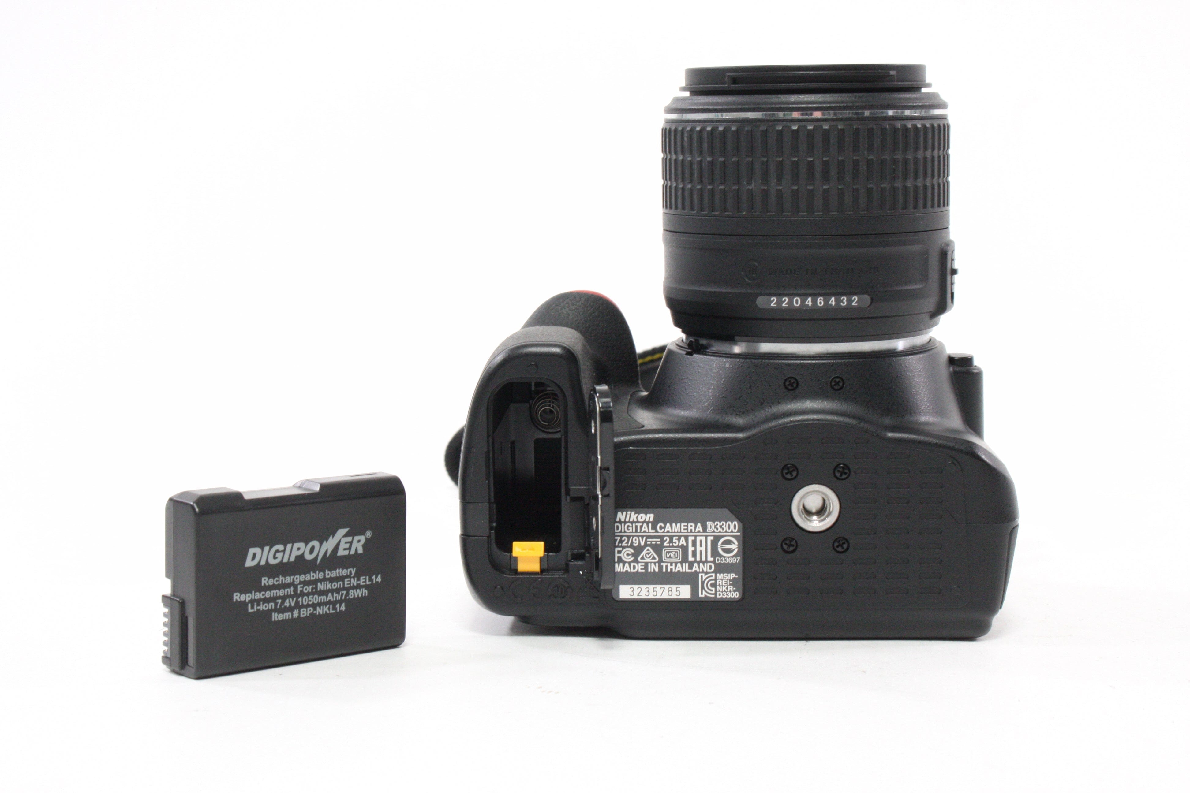 Nikon D3300 DSLR with 18-55mm f/3.5-5.6 II AF-S Lens Shutter Count 565