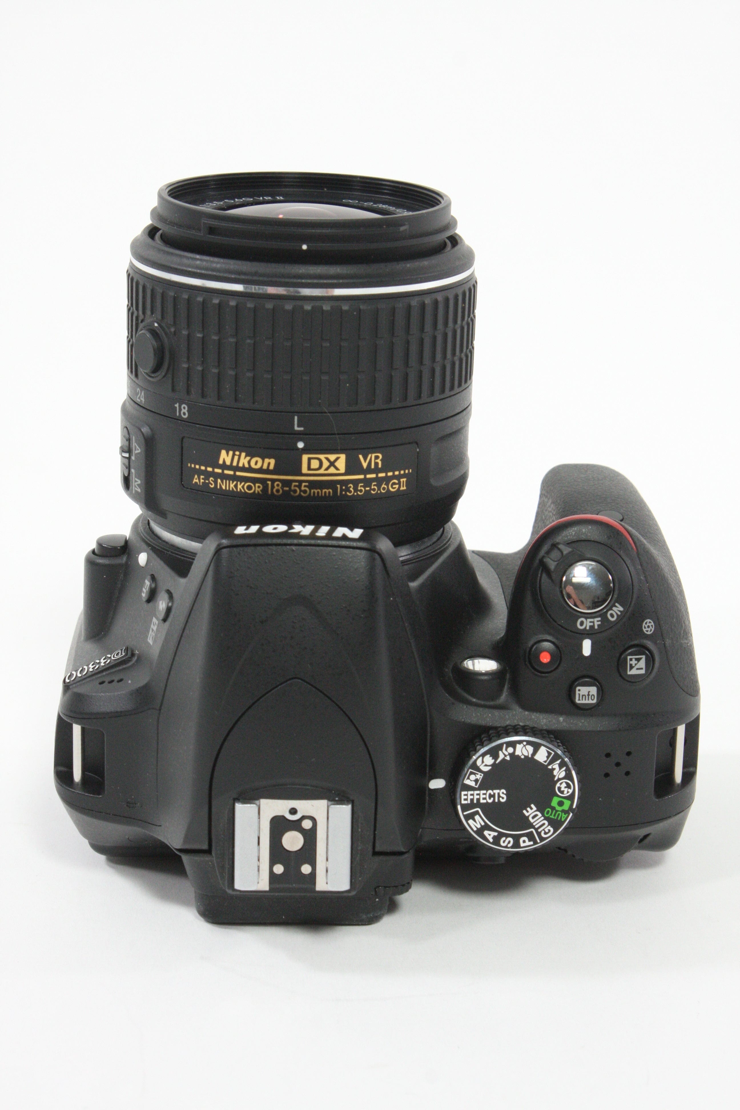 Nikon D3300 with 18-55mm f/3.5-5.6 VR GII DX Lens - Shutter Count 582