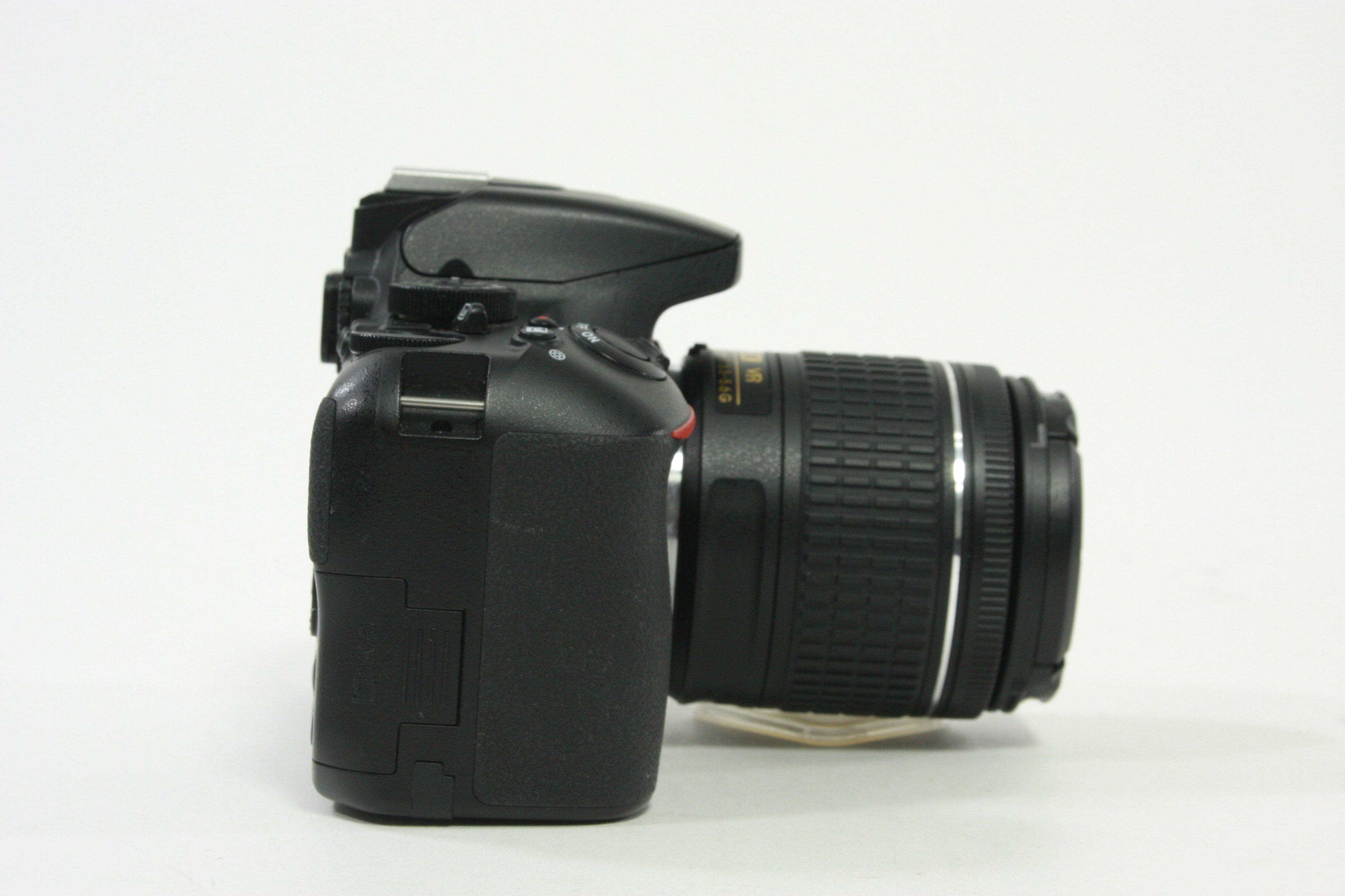 Nikon D3500 Digital SLR Camera w 18-55mm f3.5-5.6 G AF-P DX VR Lens SC 15,988