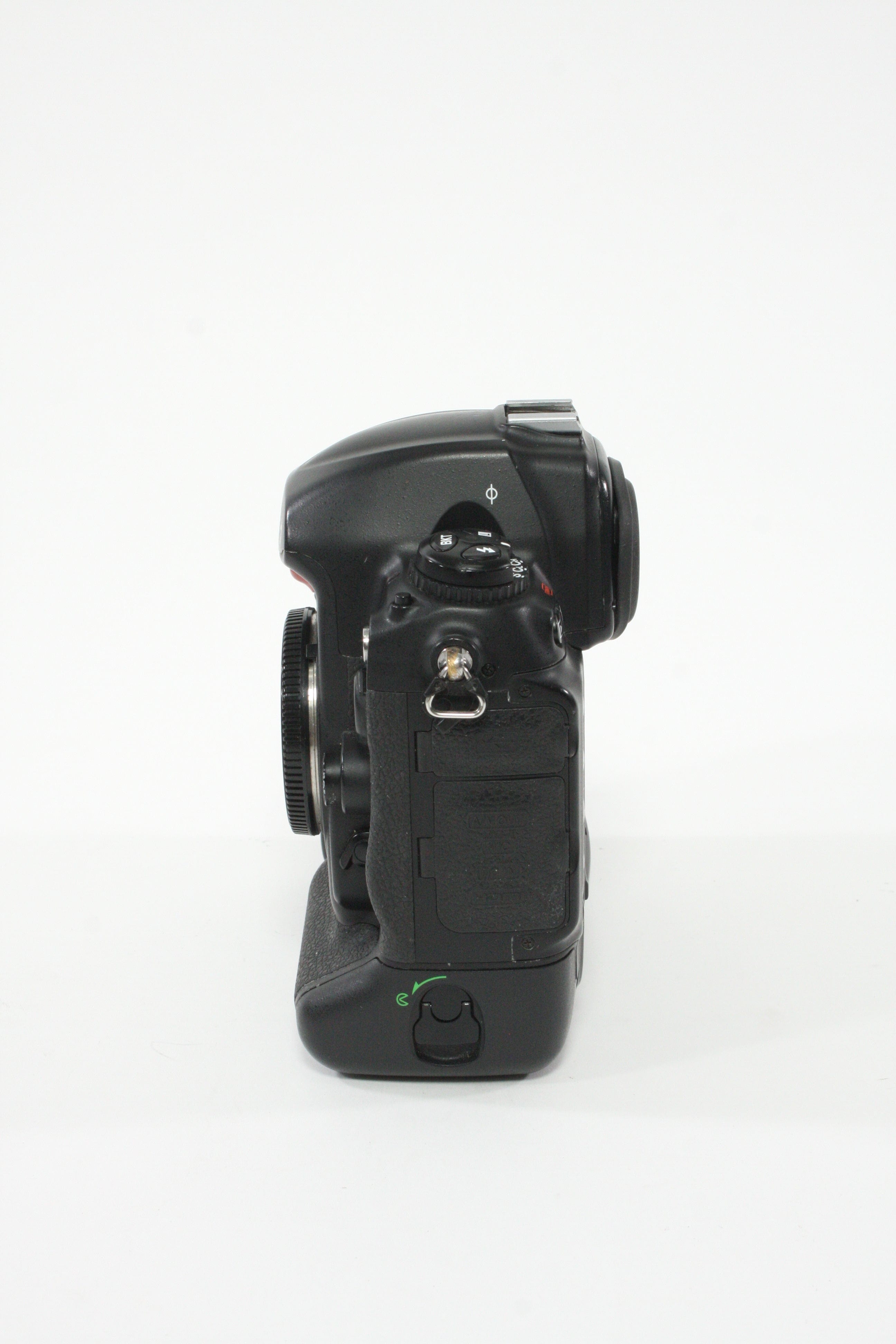Nikon D3S Body Only - Shutter Count 365,035