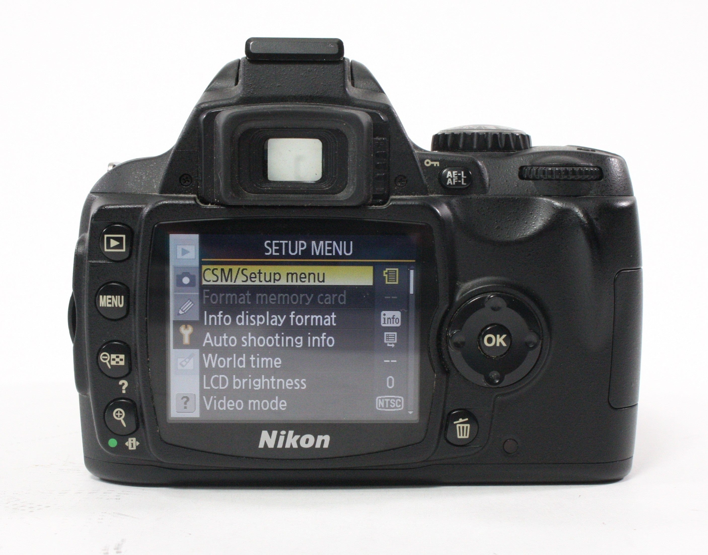 Nikon D40 DSLR with Nikon 18-55mm f/3.55.6 G VR Lens Shutter Count 4,742