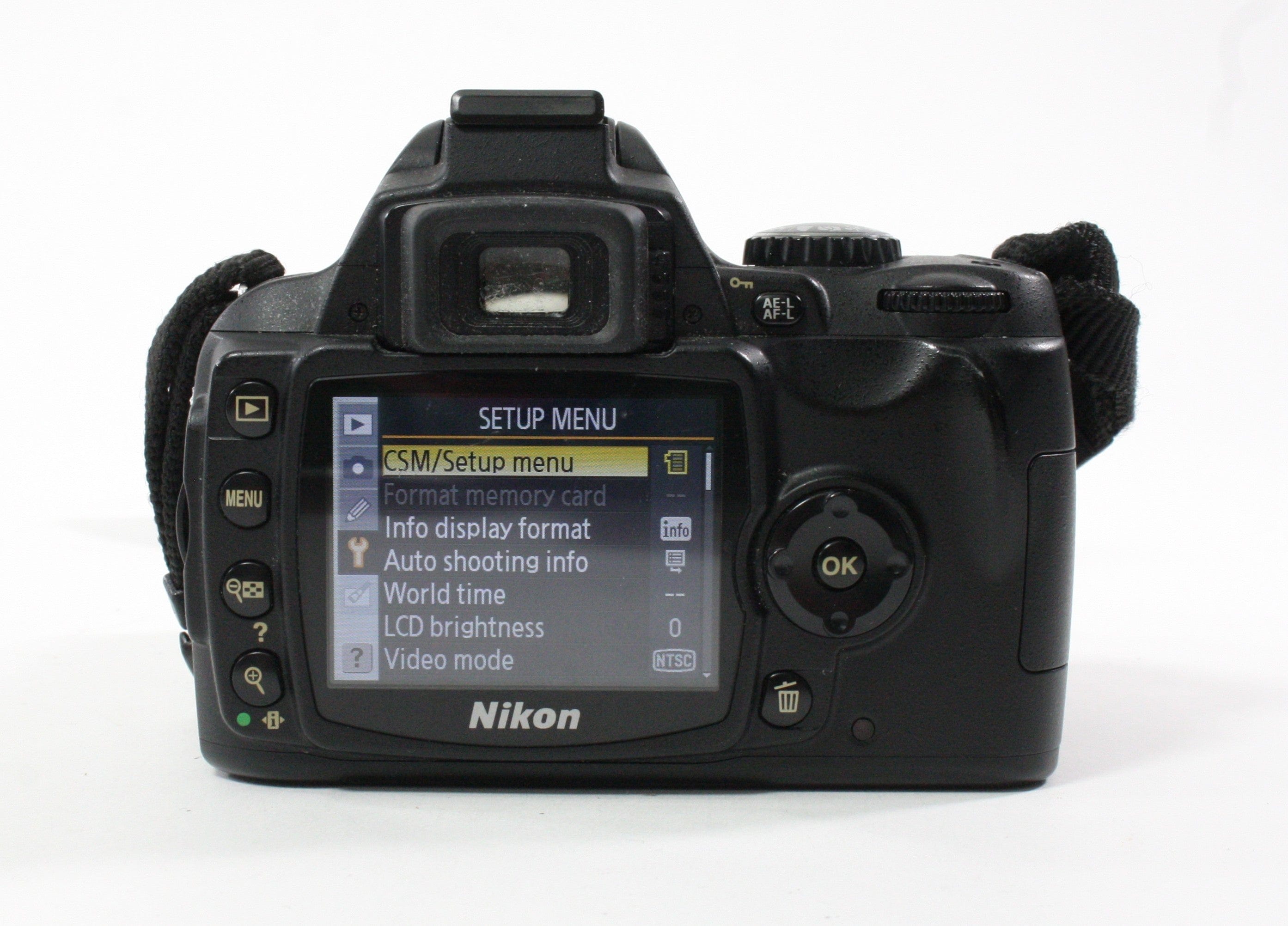 Nikon D40X Digital SLR Camera with 18-135mm f/3.5-5.6G w Shutter Count 23,048
