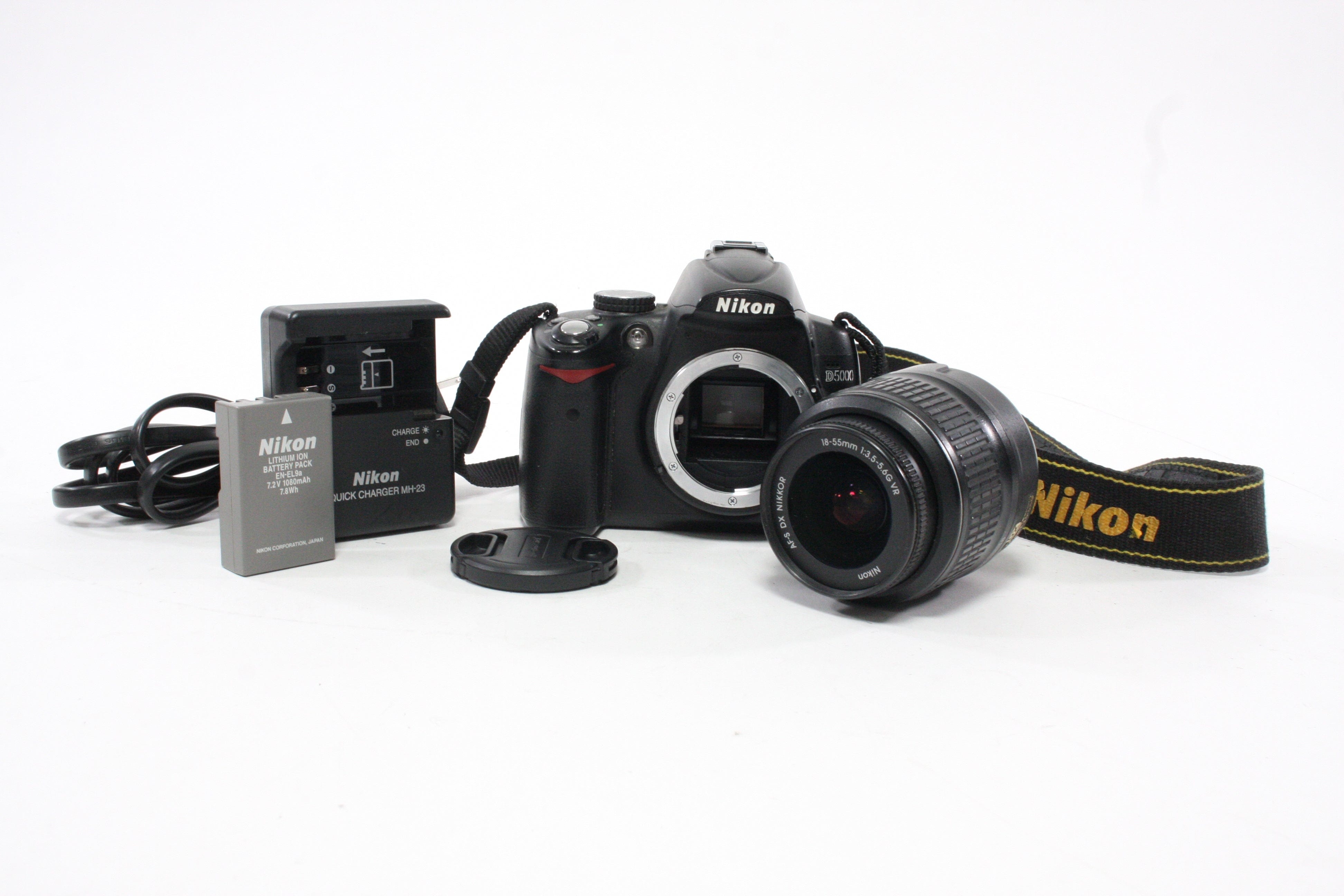 Nikon D5000 DSLR Camera with 18-55 f/3.5-5.6G VR Lens with Shutter Count 10,015