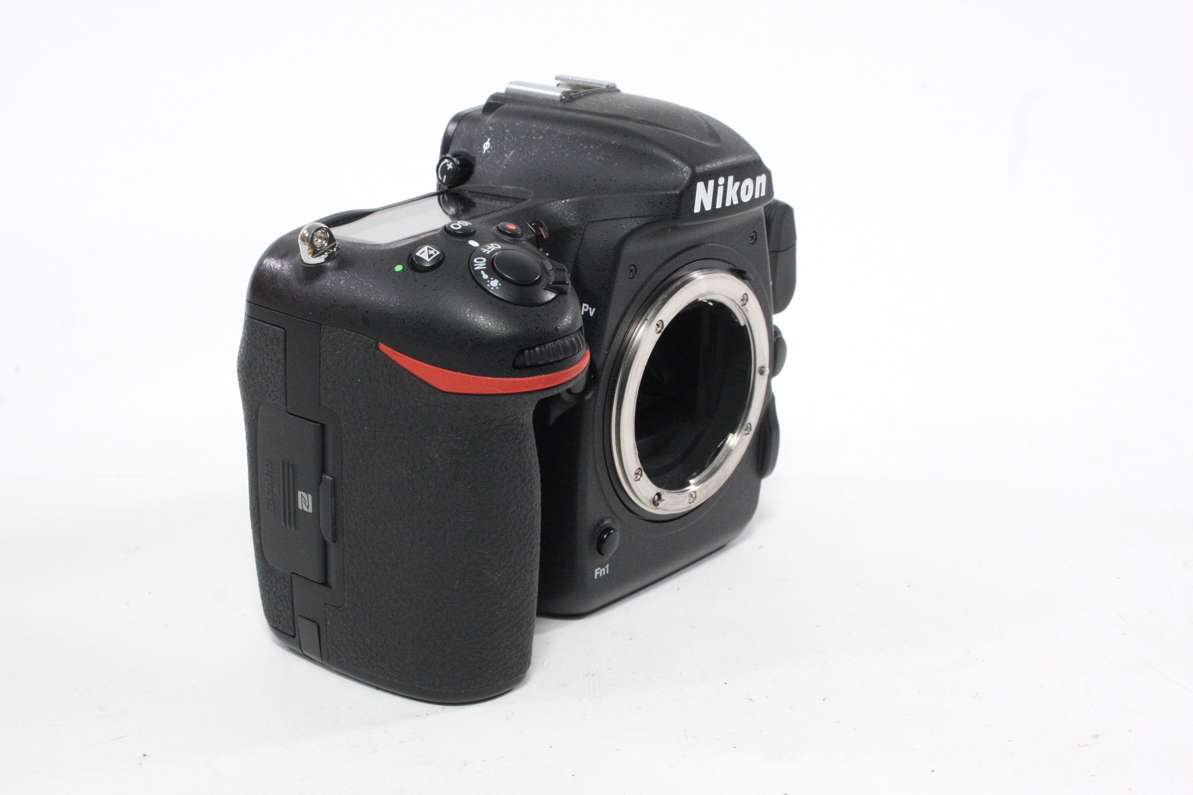 Nikon D5000 DSLR Camera with 18-55mm f/3.5-5.6 G VR Kit Lens Shutter Count 5,529