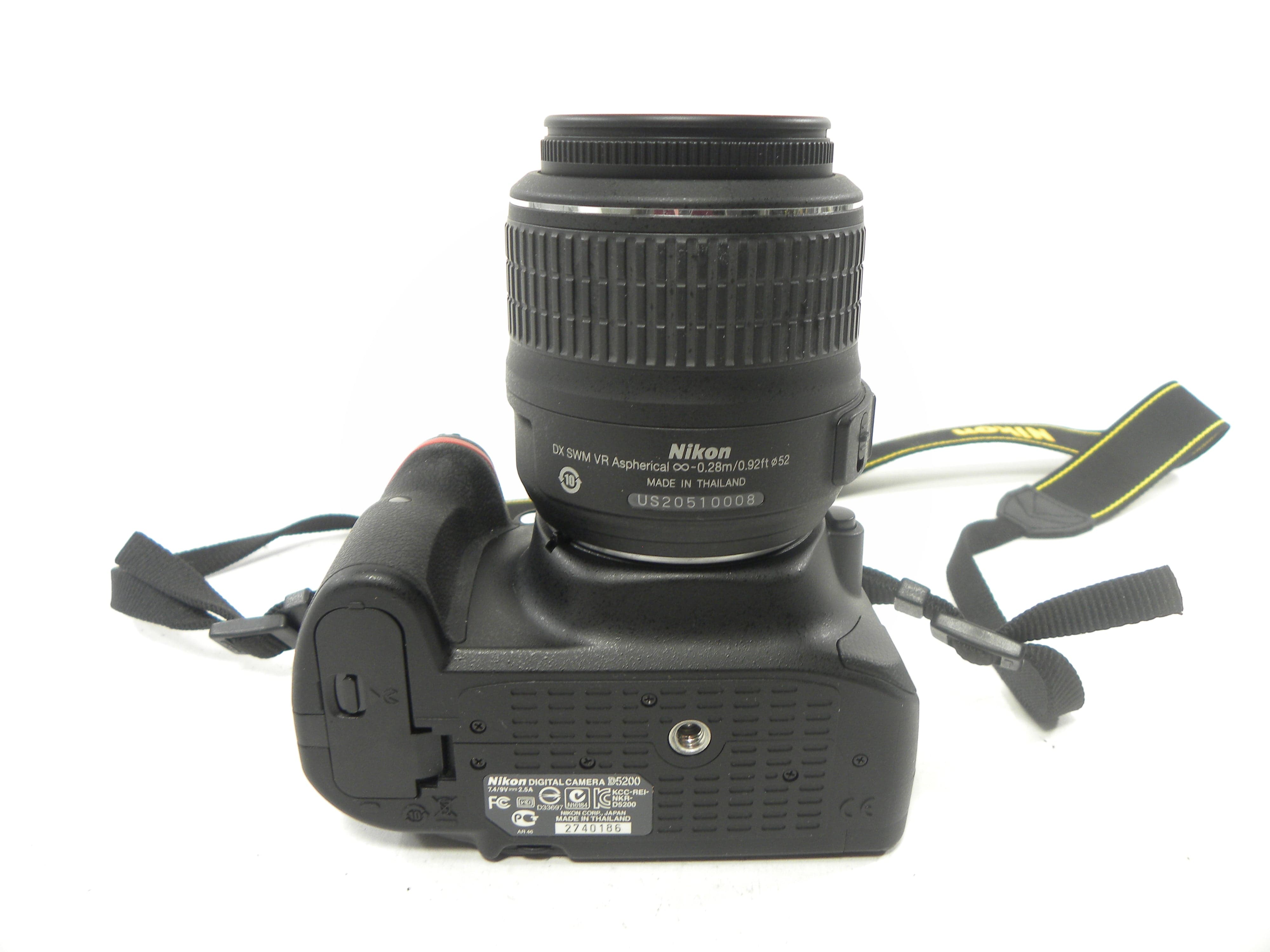 Nikon D5200 24.1mp Digital SLR w/AF-S Nikkor DX VR 18-55 Shutter Ct. 1,260
