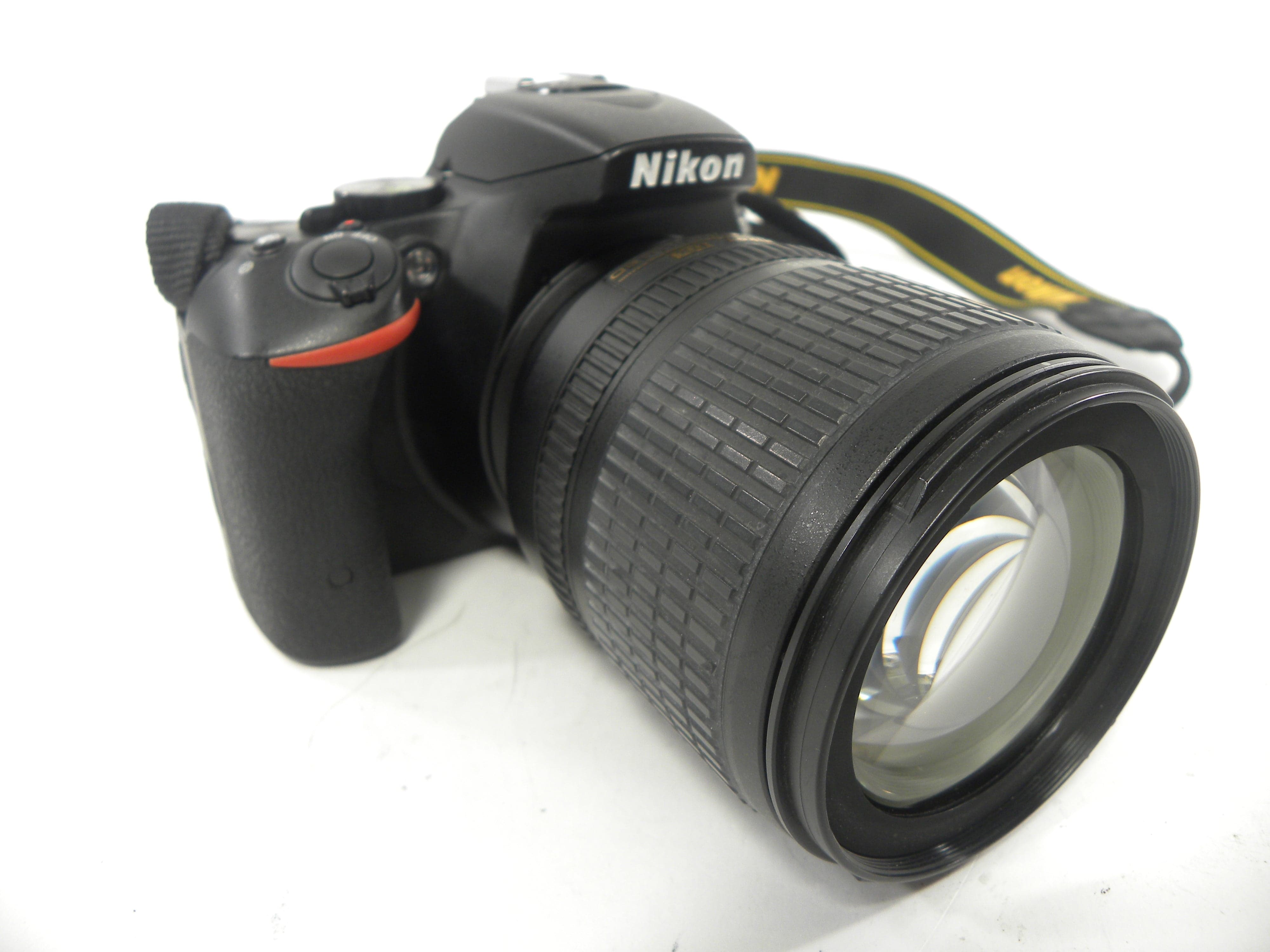 Nikon D5500 24.1mp Digital SLR w/Nikkor AF-S 18-105mm  S/C 3,777