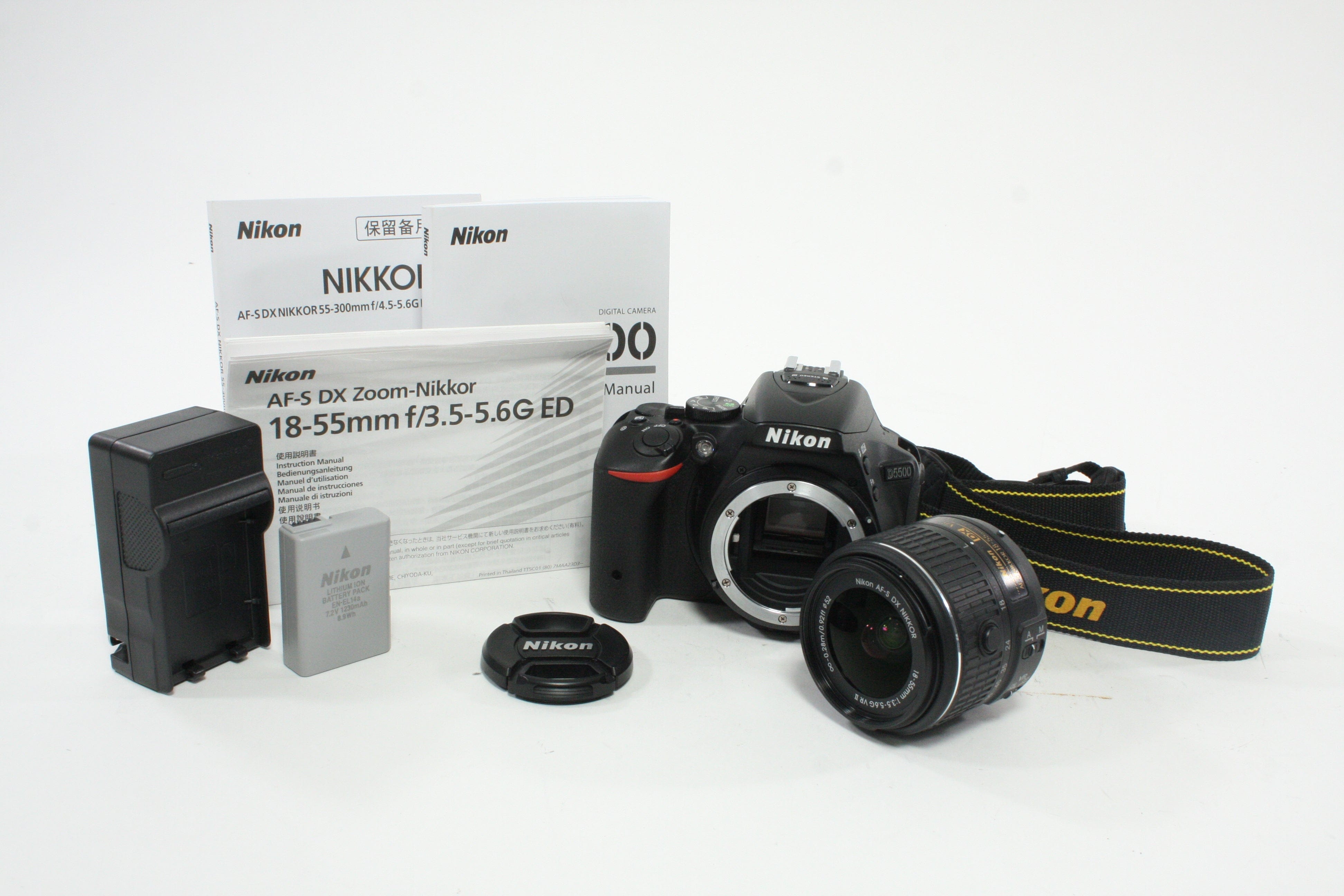 Nikon D5500 DSLR Camera with 18-55mm f/3.5-5.6G II DX VR Lens with Shutter Count 1,722