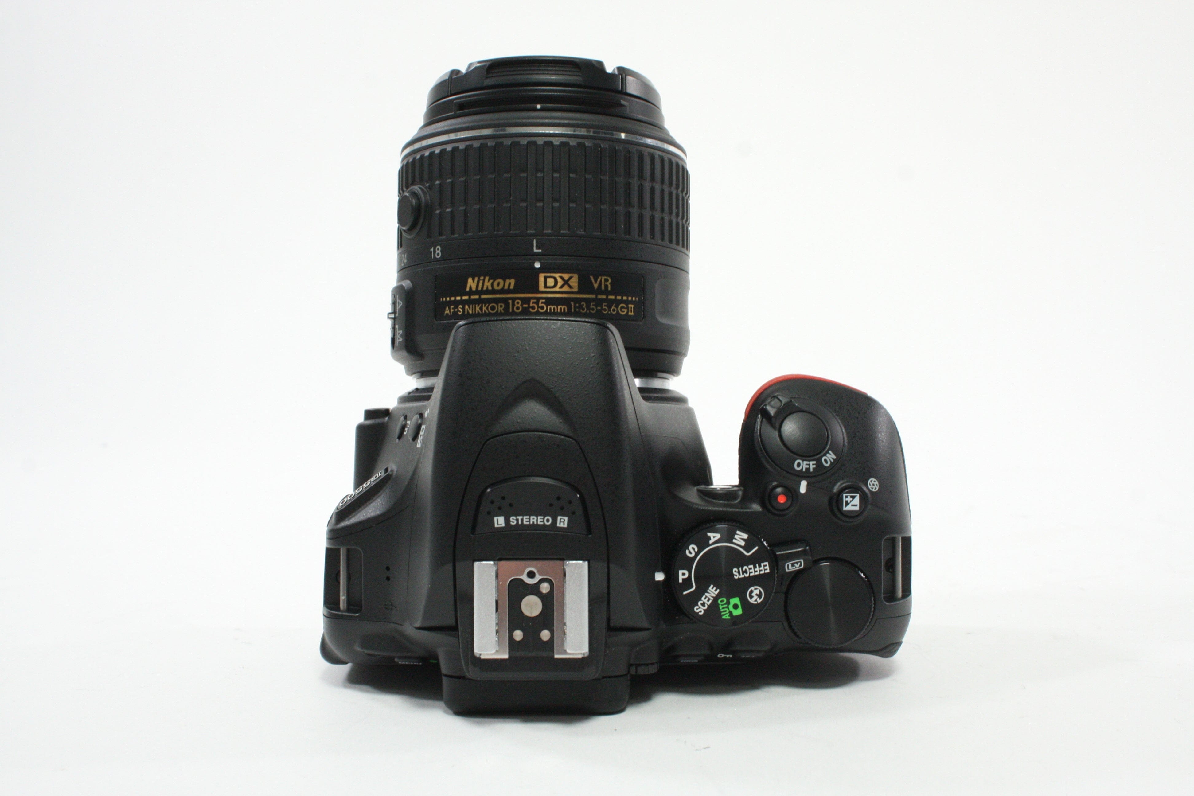 Nikon D5500 DSLR Camera with 18-55mm f/3.5-5.6G II DX VR Lens with Shutter Count 1,722