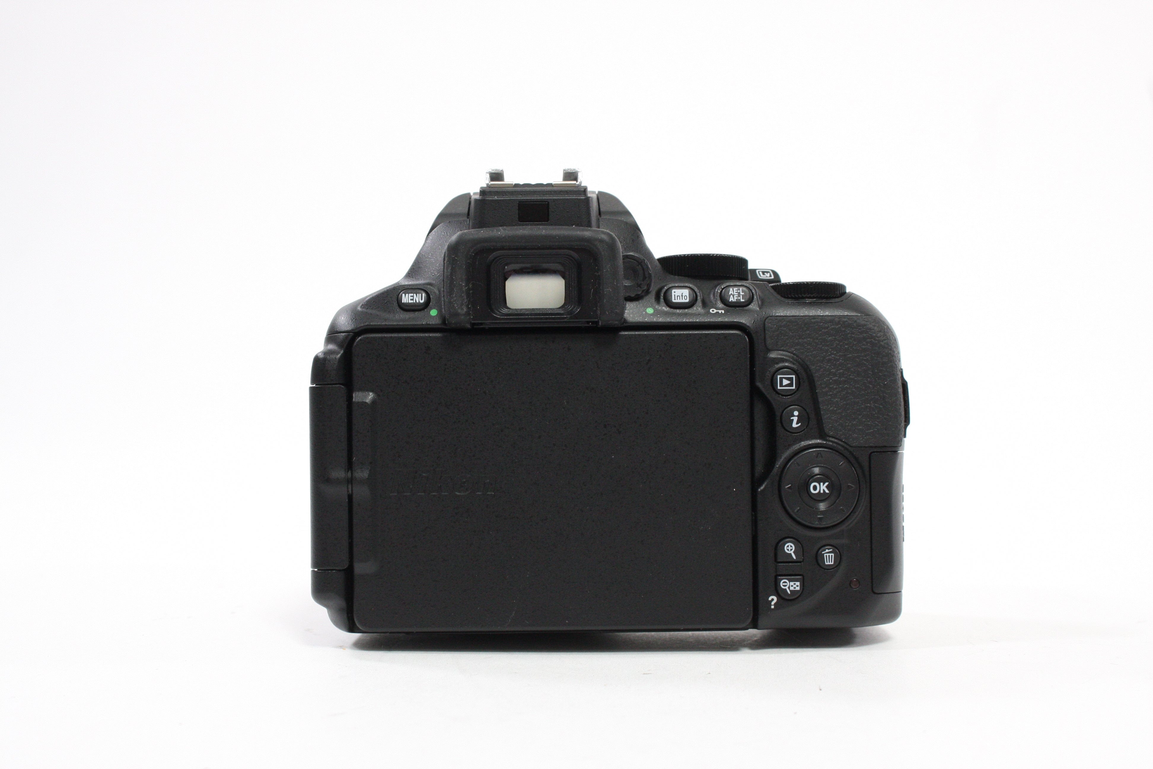 Nikon D5600 Digital SLR Camera with 18-55 f/3.5-5.6G VR Lens Shutter Count 521