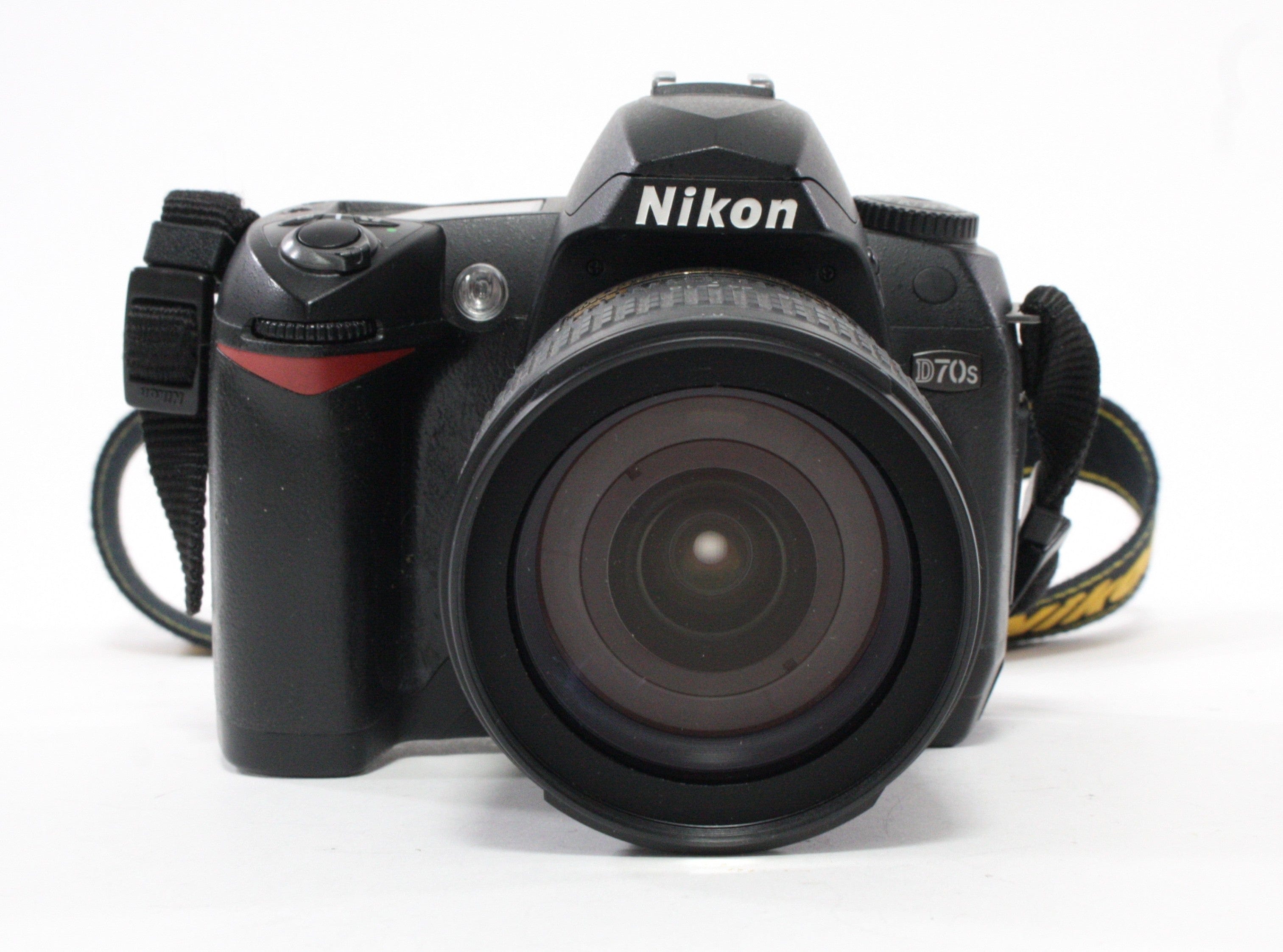 Nikon D70s DSLR with Nikon 18-70mm /3.5-4.6 OED Lens with Shutter Count 2,020
