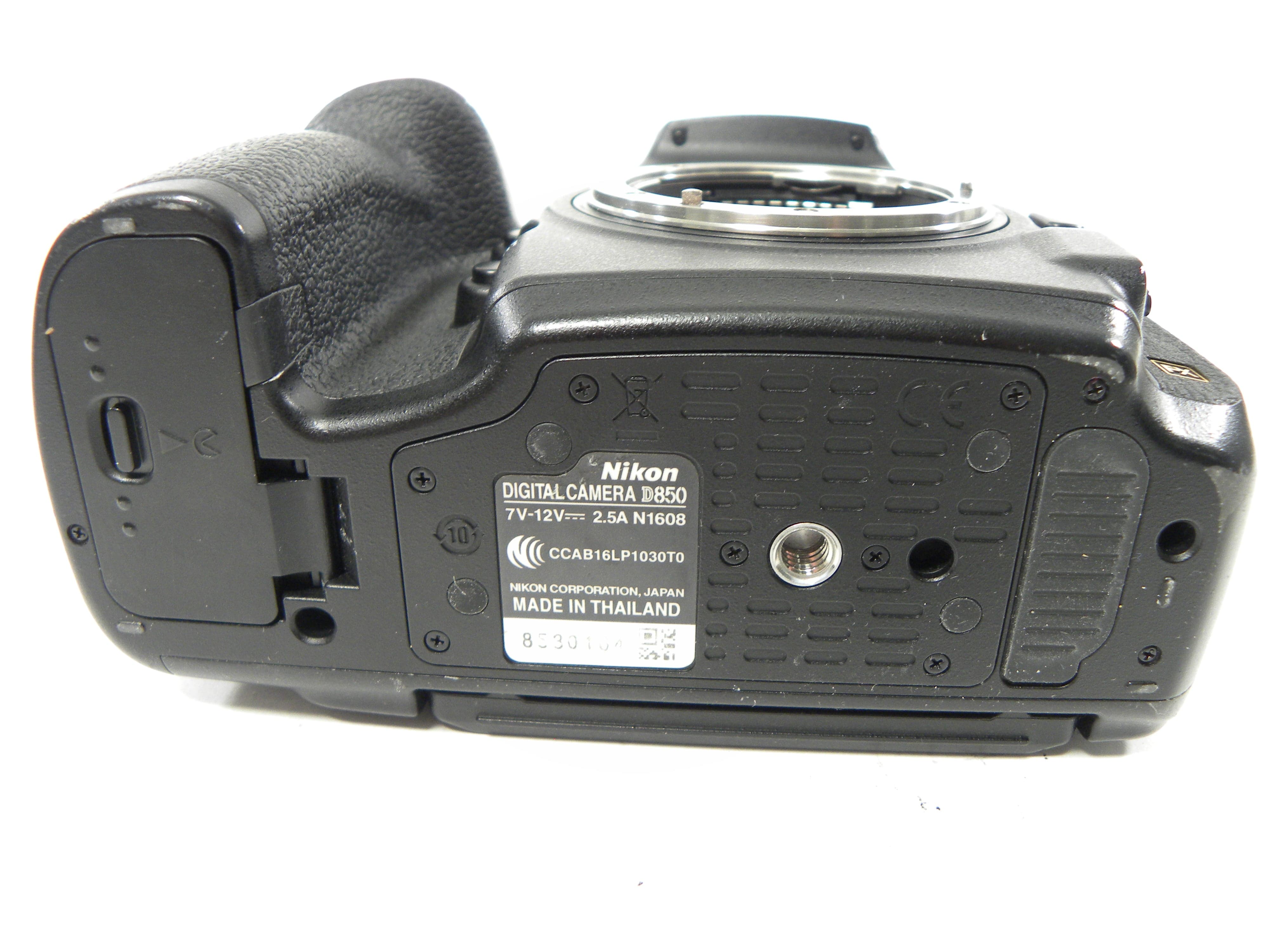 Nikon D850 45.7mp Digital SLR Body Only Shutter Ct. 248,393