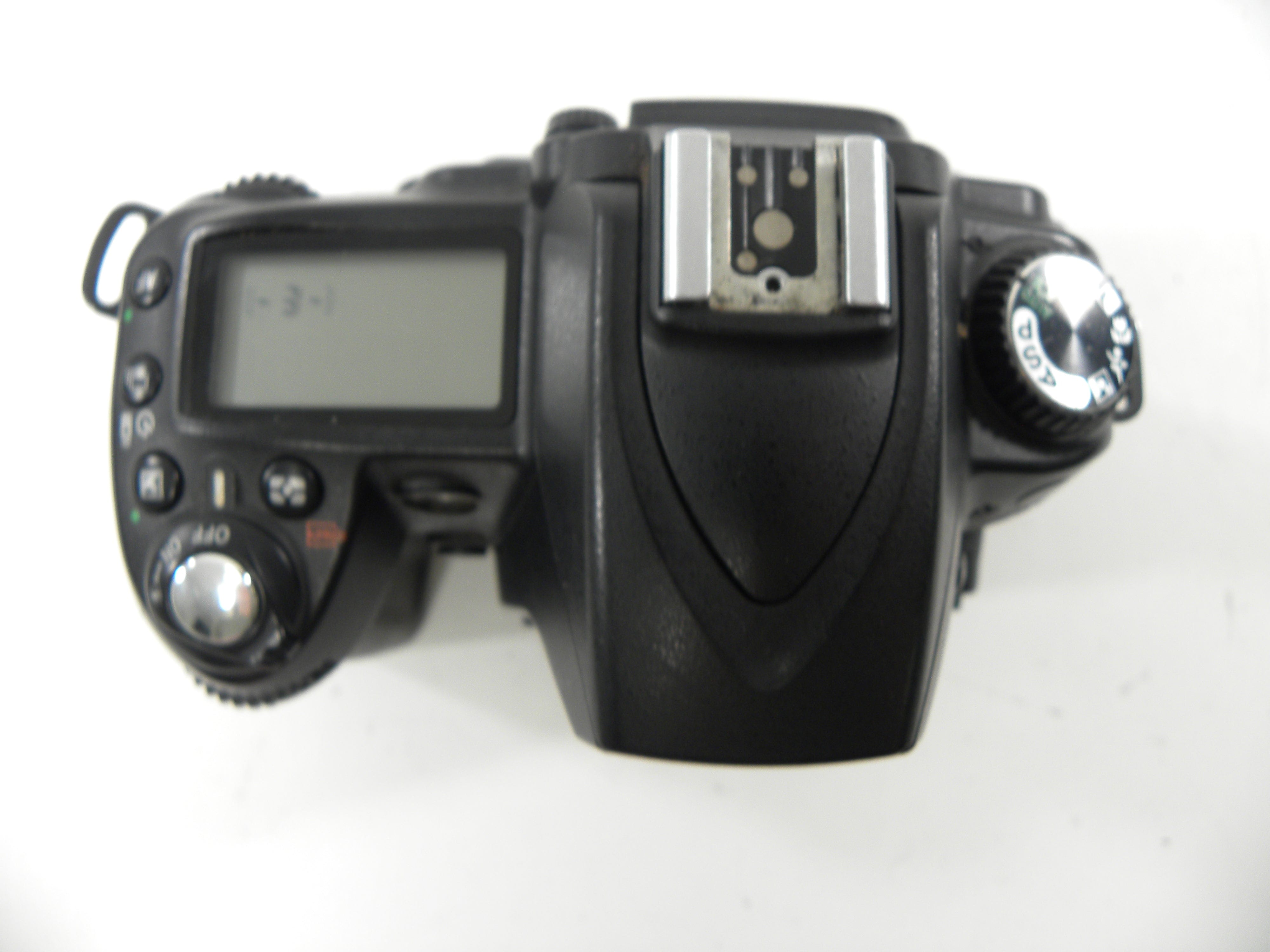 Nikon D90 12.3mp Digital SLR Body only Shutter Ct. 324,337 AS IS  No Returns