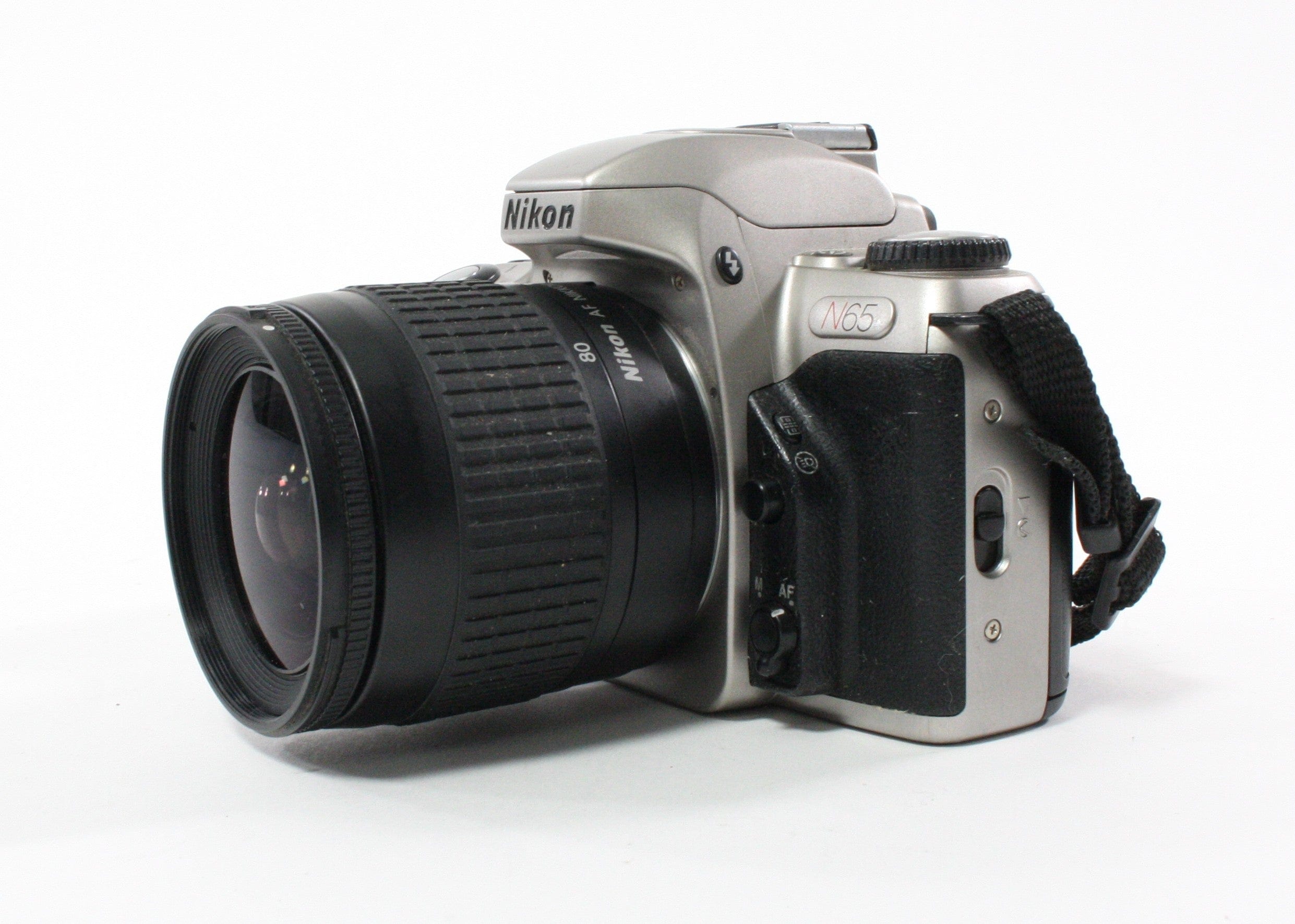 Nikon N65 35mm SLR Camera with 28-80mm f/3.35.6 G Lens