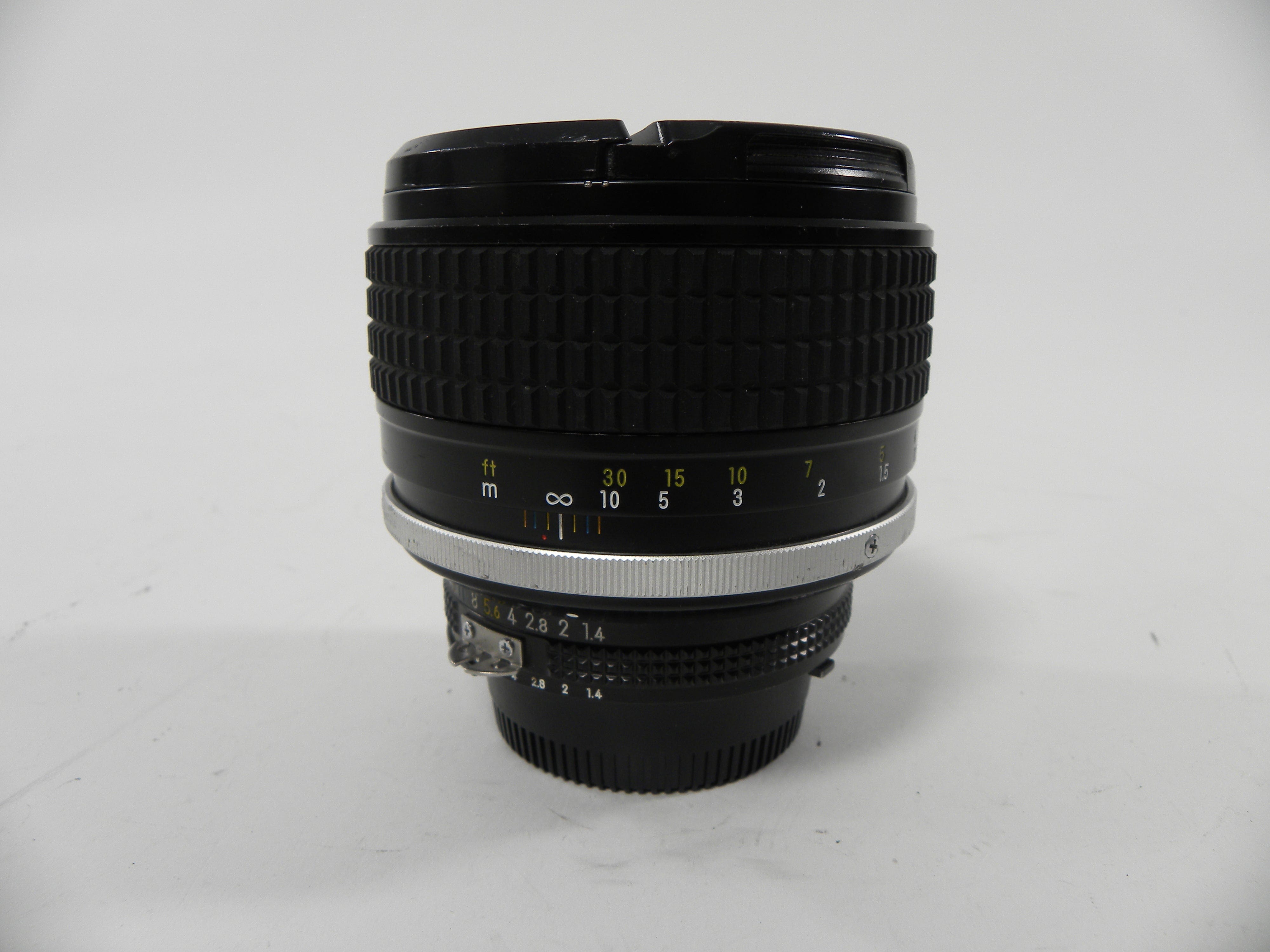 Nikon Nikkor 85mm f1.4 Ai-S