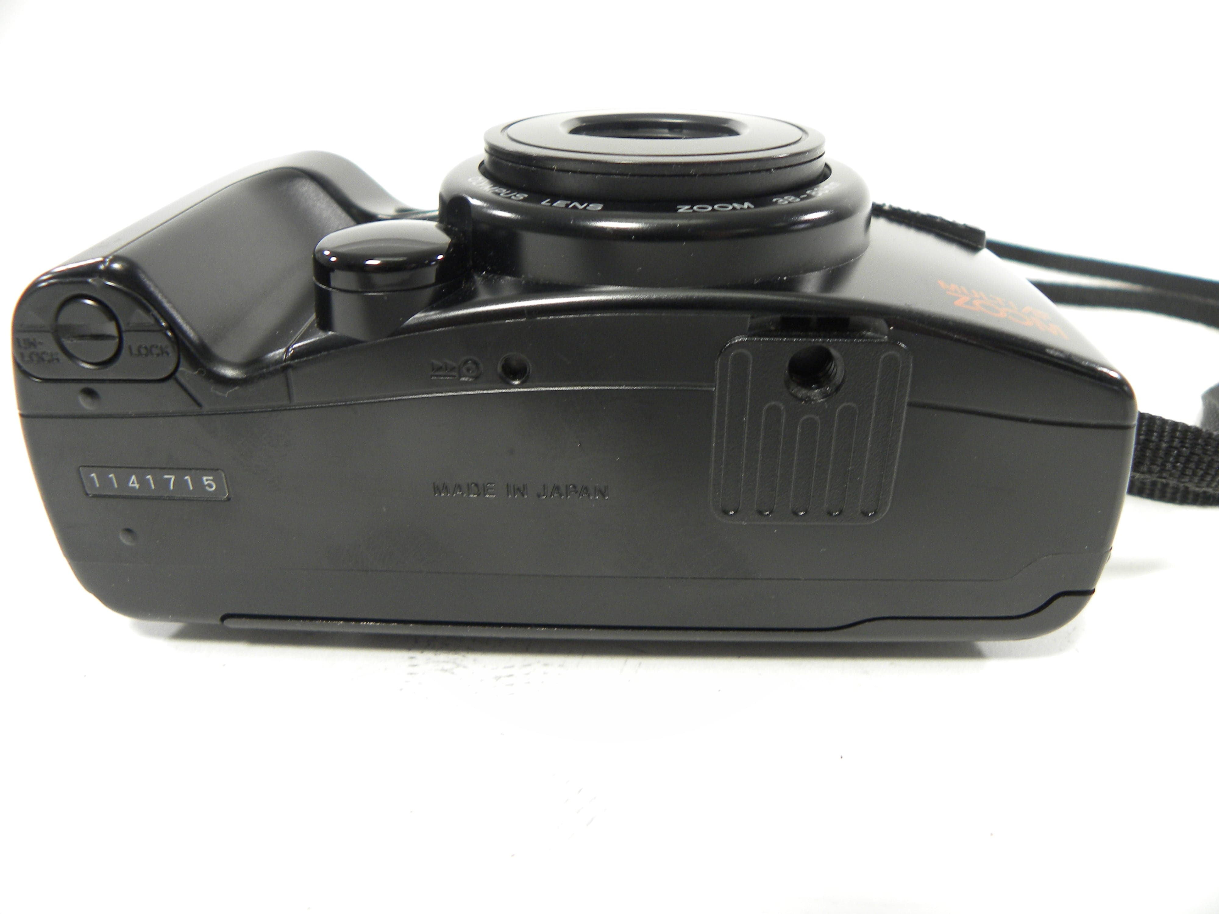 Olympus Infinity 200 Quartz Date 35mm Point-and-Shoot Camera