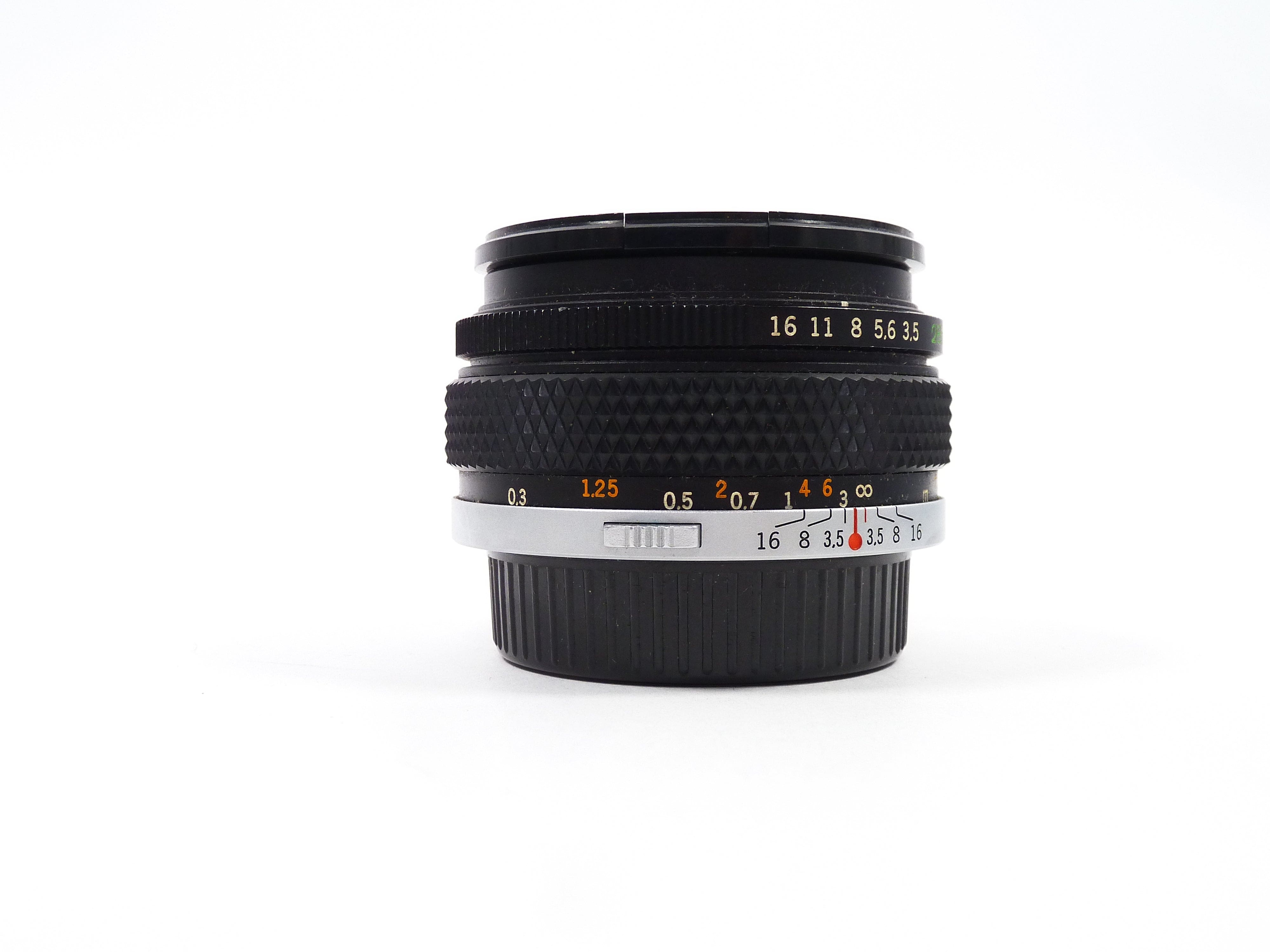 Olympus OM 28mm f3.5 Lens in Case