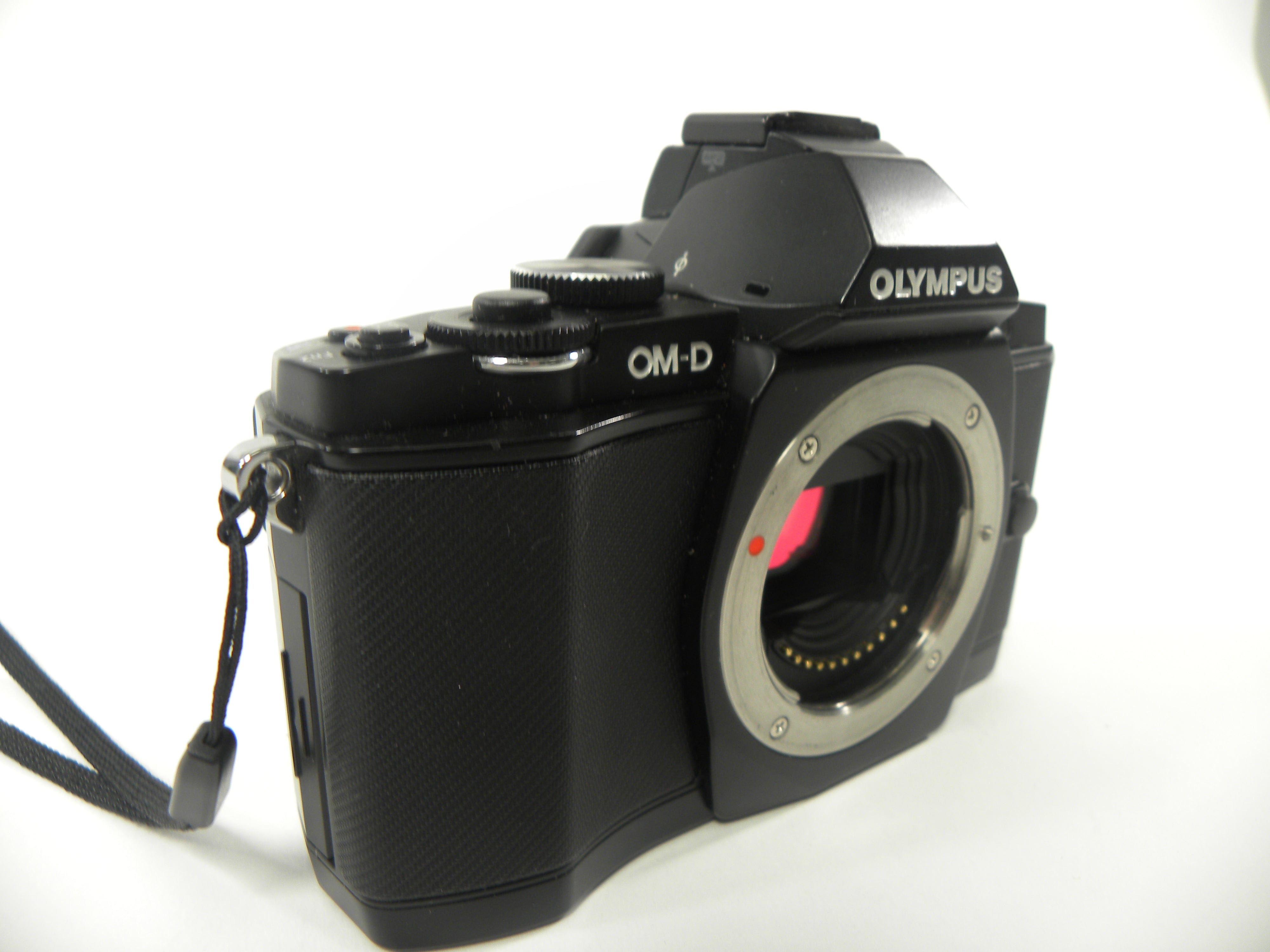 Olympus OM-D E-M5 16.1mp Digital Mirrorless Body only Shutter Ct. 5,544