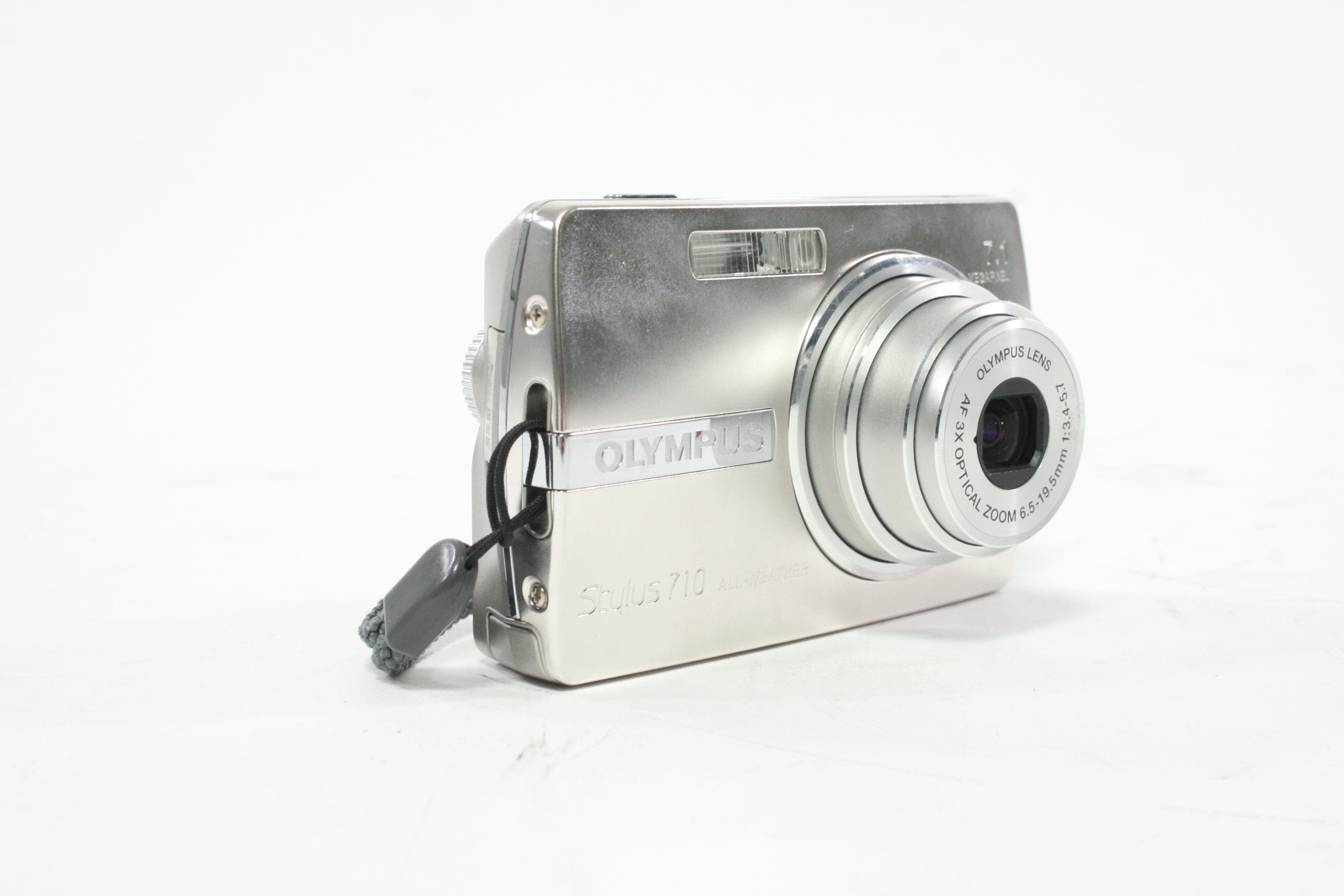 Olympus Stylus 710 Digital Point-and-Shoot Camera 3x Zoom 7.1mp
