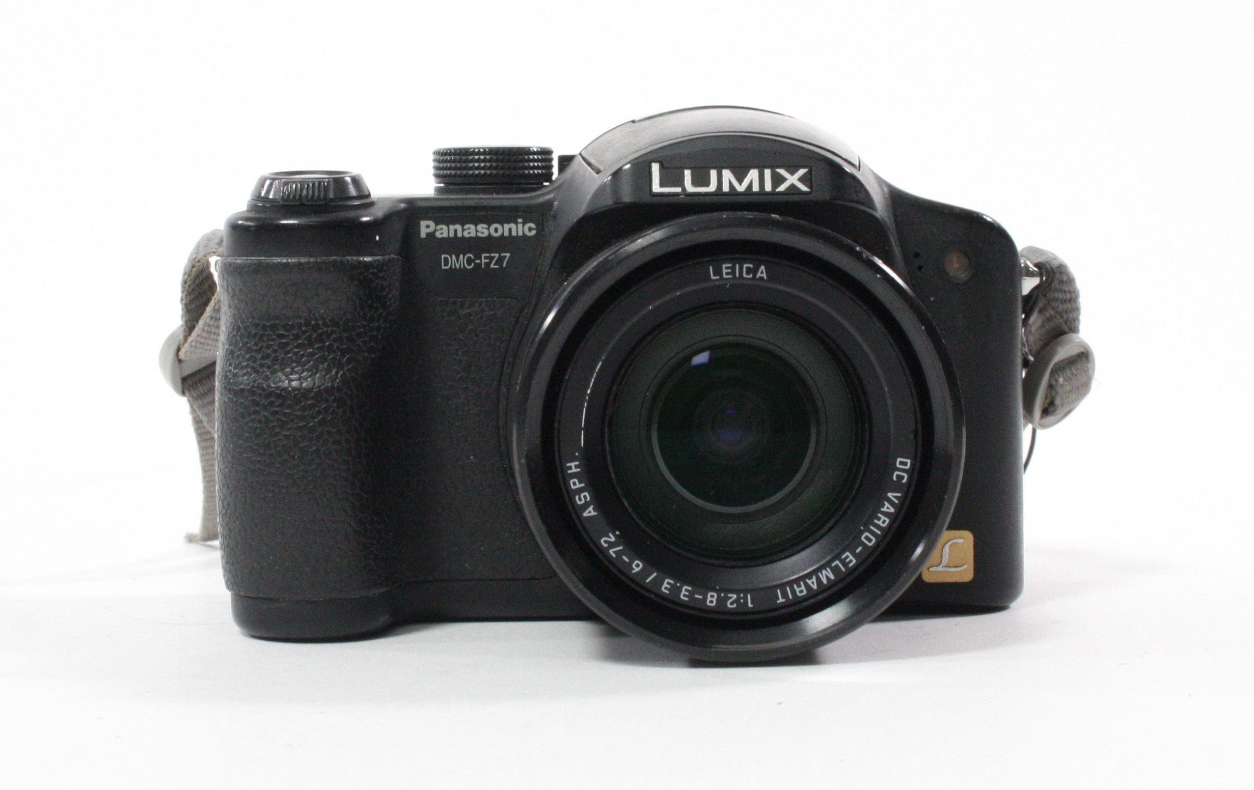 Panasonic Lumix DMC-FZ7 Point-and-Shoot Digital Camera 12x Zoom 6mp