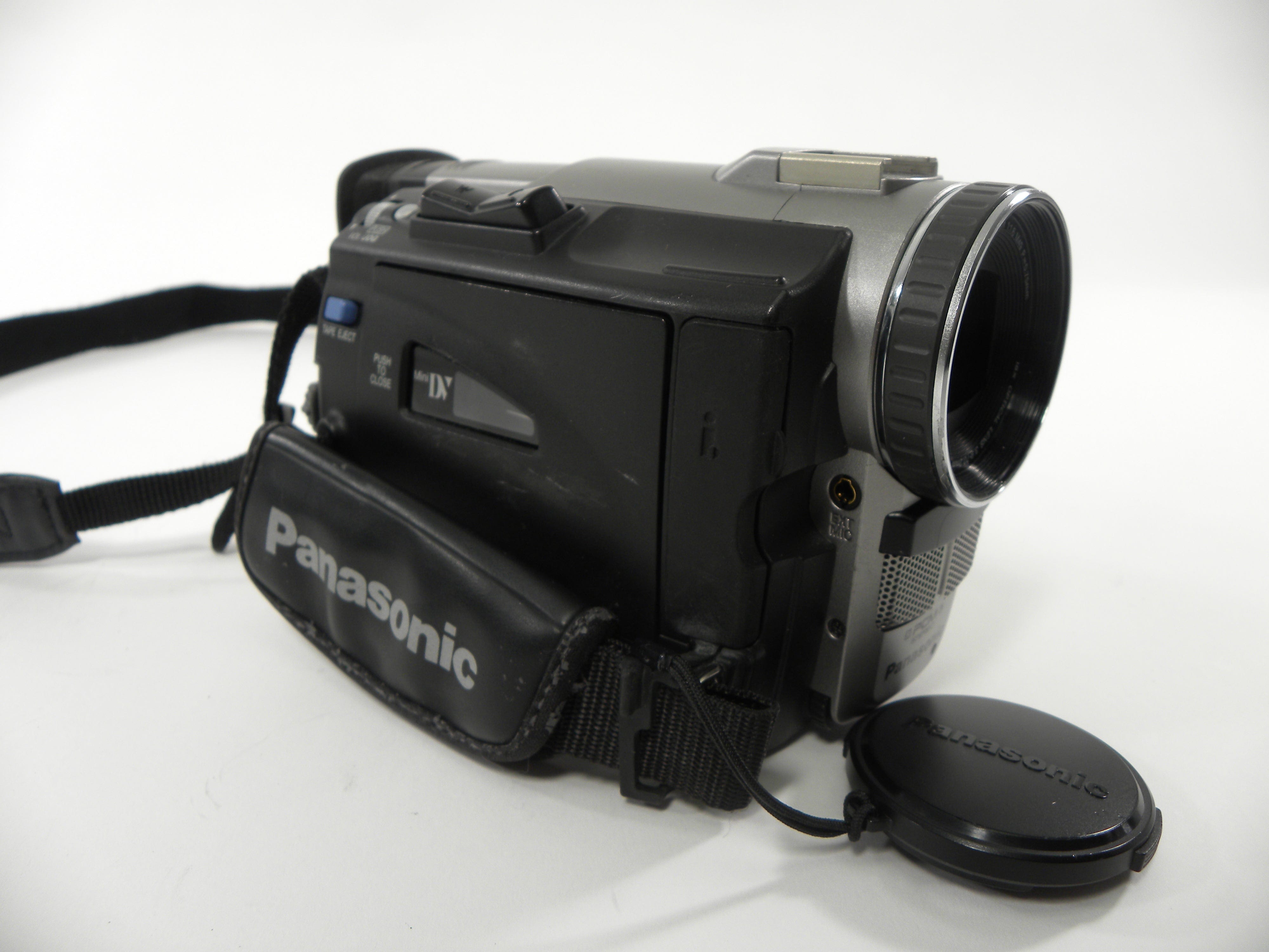 Panasonic PV-DV4500D MiniDV Palm Sight Camcorder
