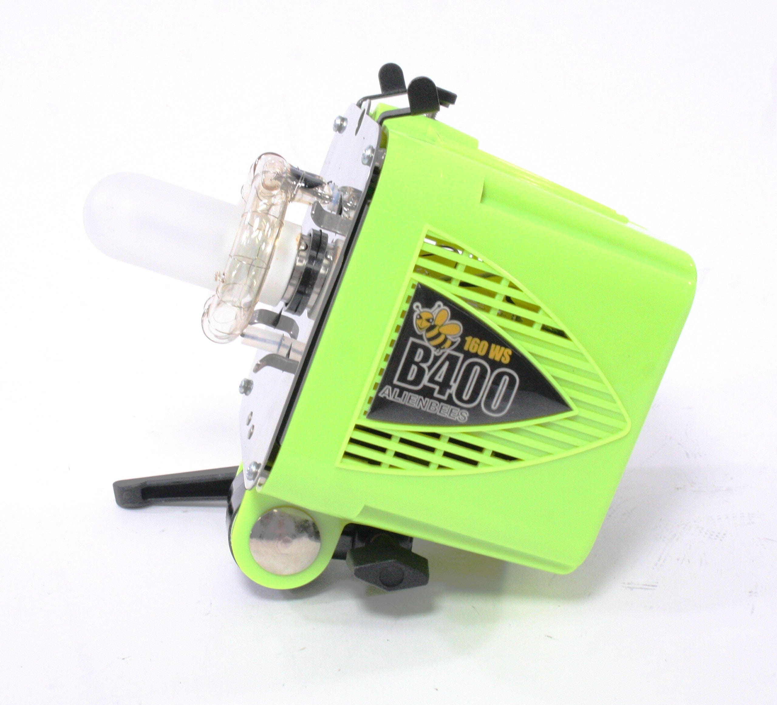 Paul C. Buff AlienBees(tm)  B400 (160Ws) Flash Unit with Reflector