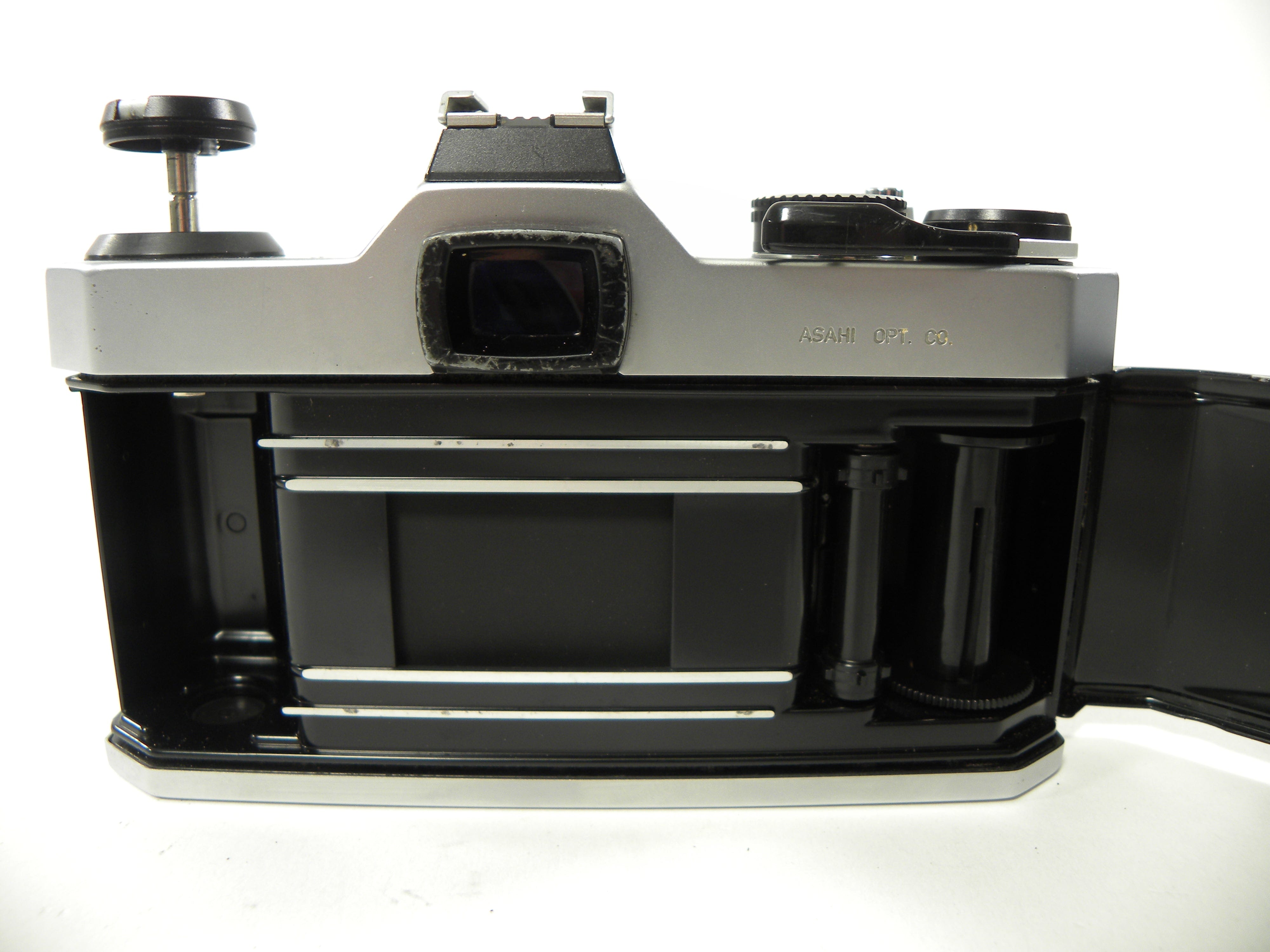 Pentax K-1000 35mm SLR Camera with a SMC Pentax-M 50mm f2