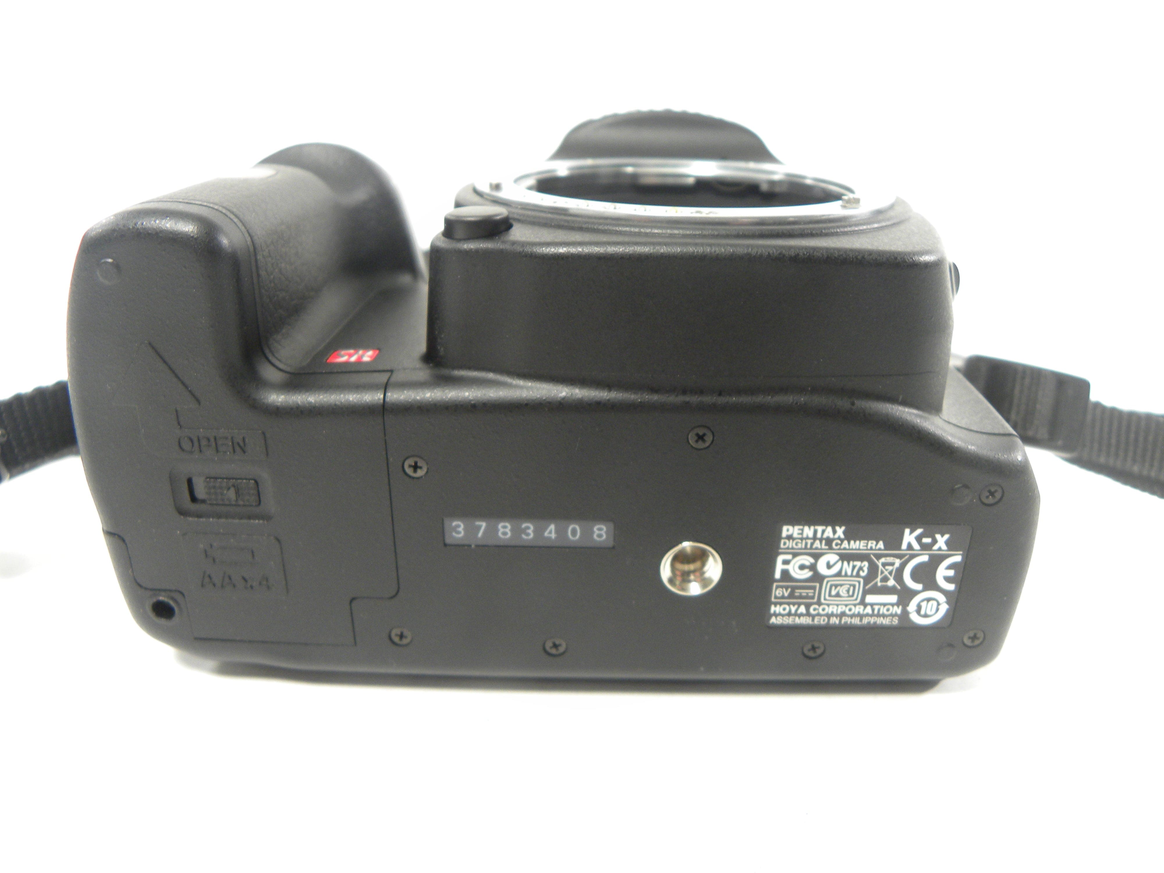 Pentax K-X 12.4mp Digital SLR body only