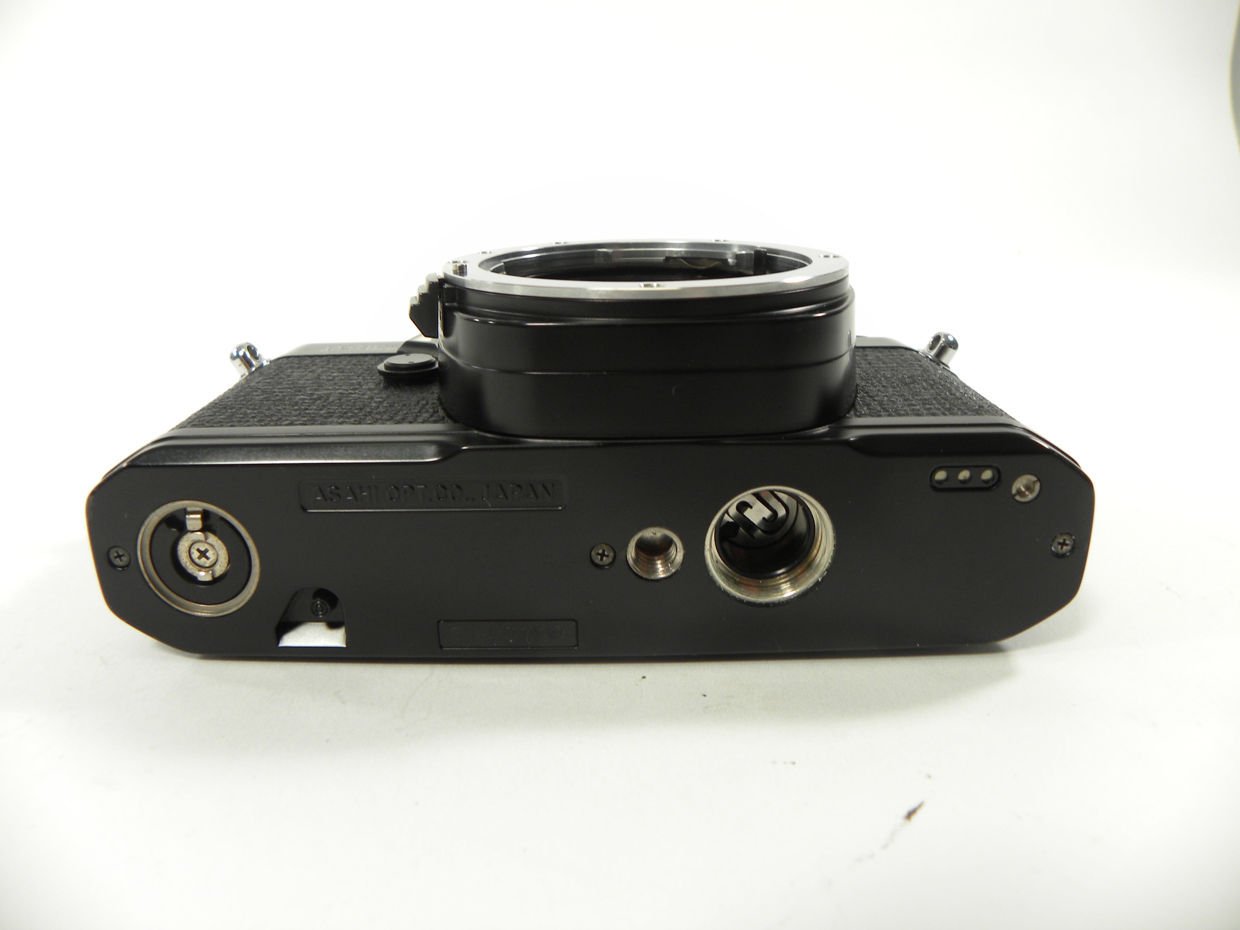 Pentax ME 35mm SLR Camera Body Only (Parts-Repair)
