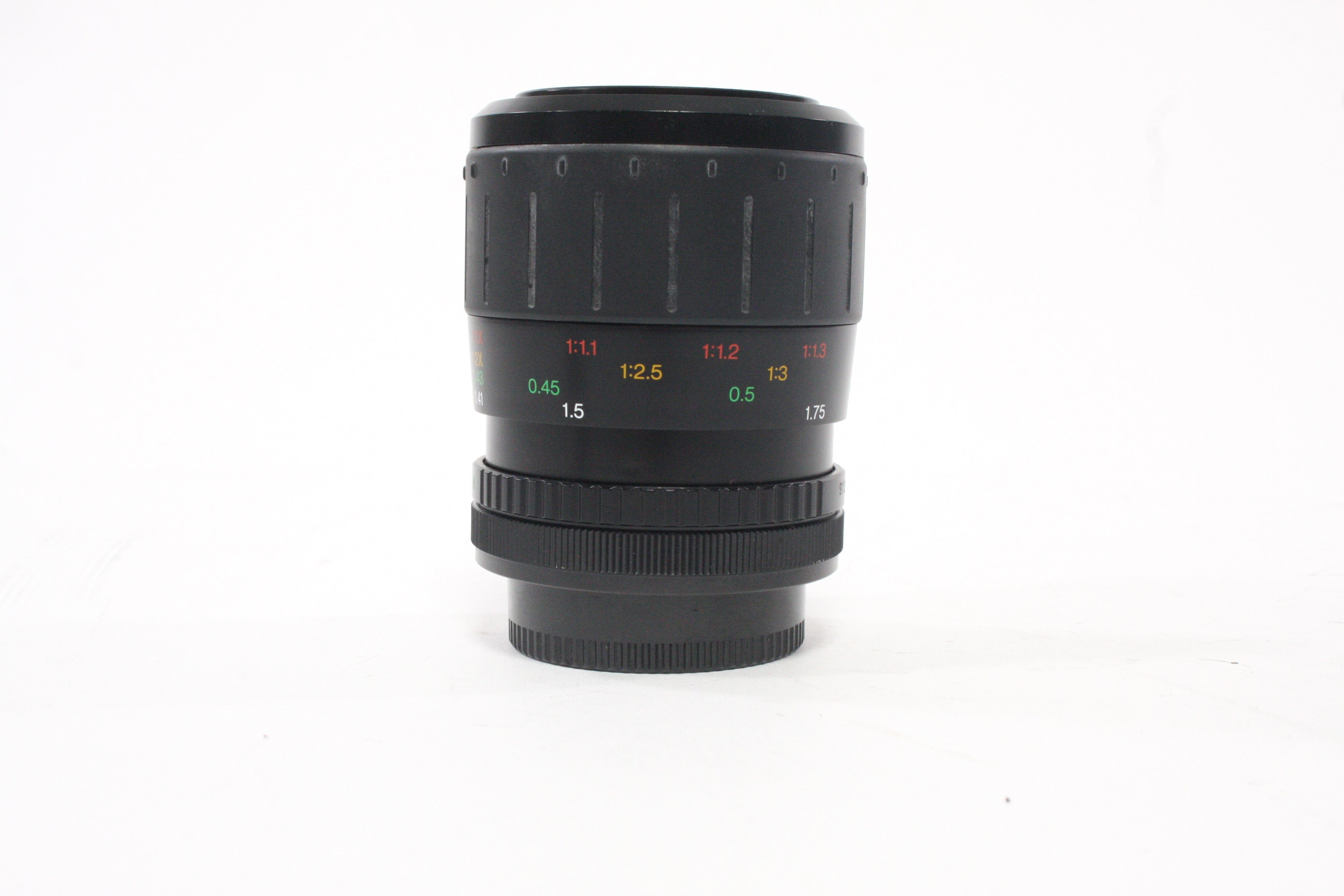 Promaster Spectrum 7 100mm f/3.5 Macro Lens for Canon FD Mount