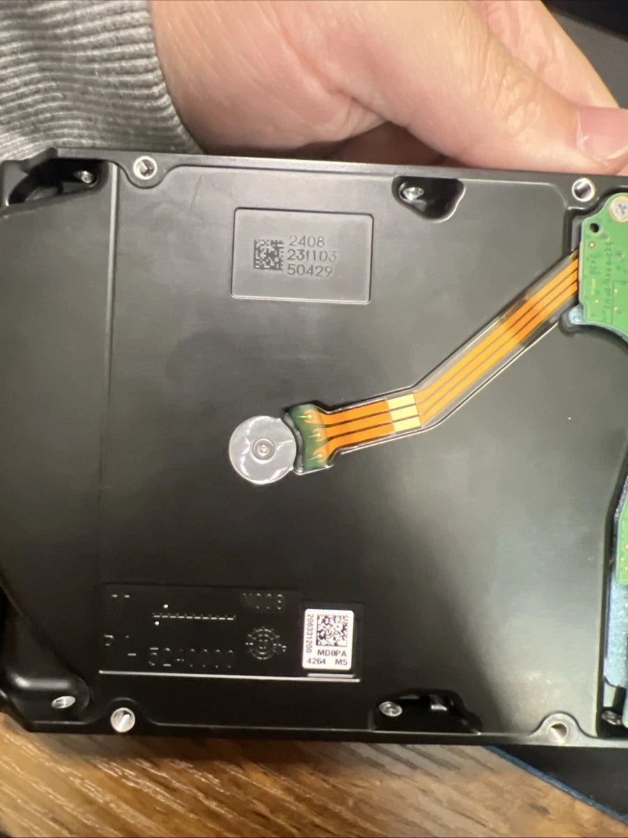 Seagate Barracuda 20TB ST20000DM001 4Parts Beeps No Spin TK/DN01/204406200 RevA