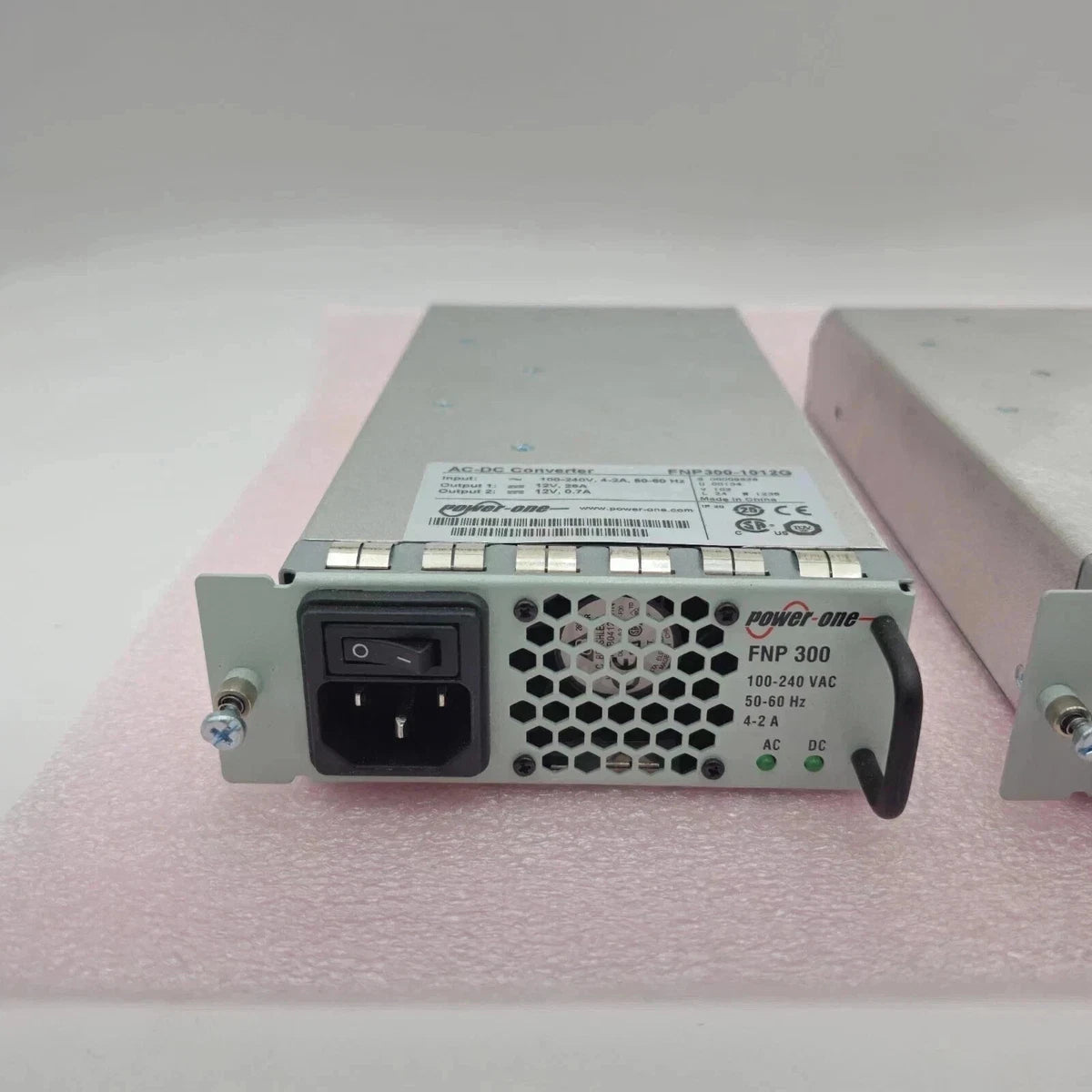 Power-One FNP 300 FNP300-1012G, Power Supply AC-DC Converter 100-240V, 4-2A