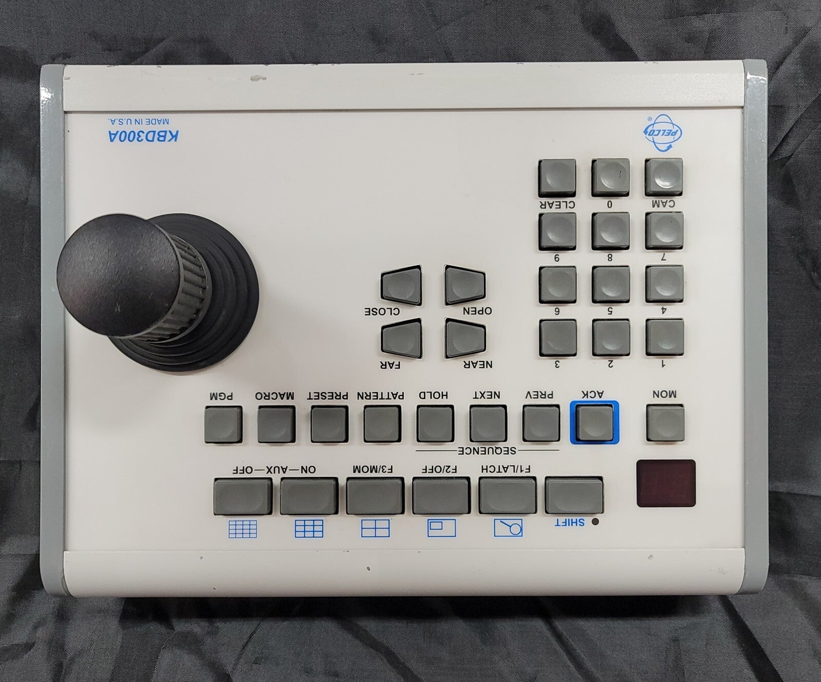 PELCO KBD300A 1.5W 12V 50/60HZ UNIVERSAL INDUSTRIAL JOYSTICK KEYBOARD CONTROLLER