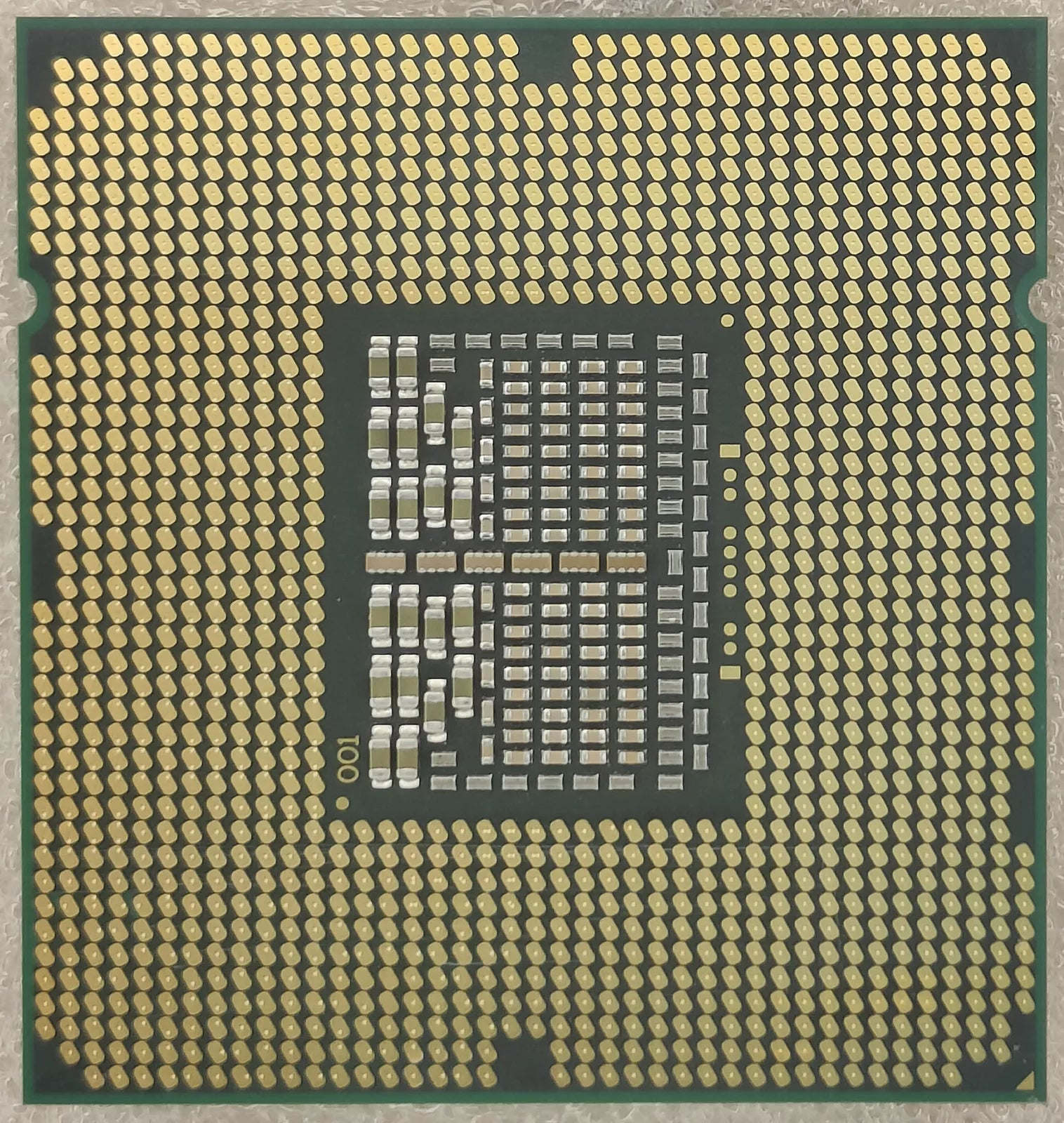 Intel Core i7-975 Extreme Edition 8M Cache 3.33GHz 6.40 GT/s Intel QPI Socket LGA 1366 (SLBEQ) Desktop Processor