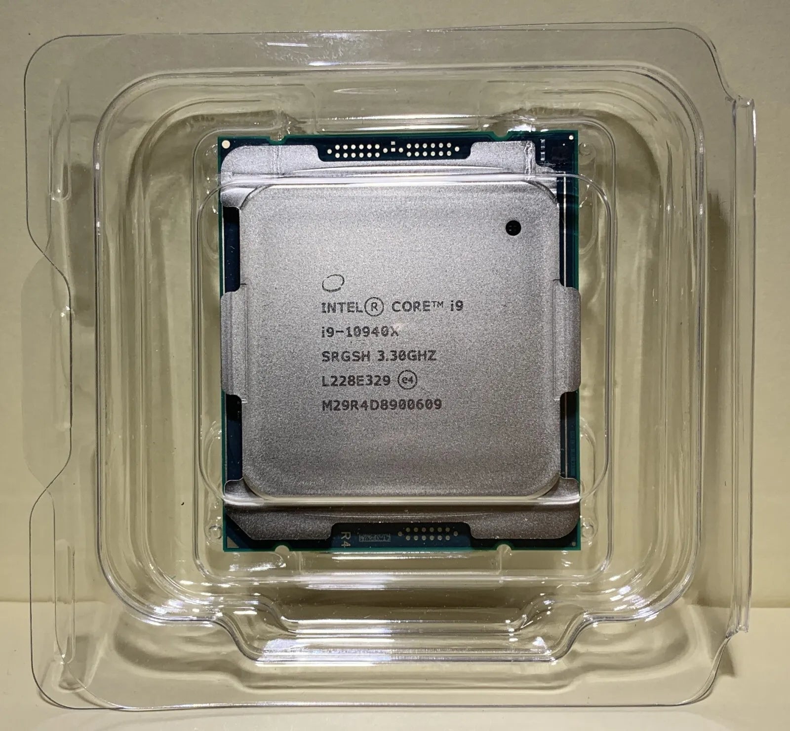 Intel I9-10940X 14 Core Cascade Lake 3.30GHZ Base / 4.60GHZ Maz 19.25MB Smart Cache 8 GT/S DMI3 TDP 165W Socket FCLGA2066 (CD8069504381900) Desktop Processor