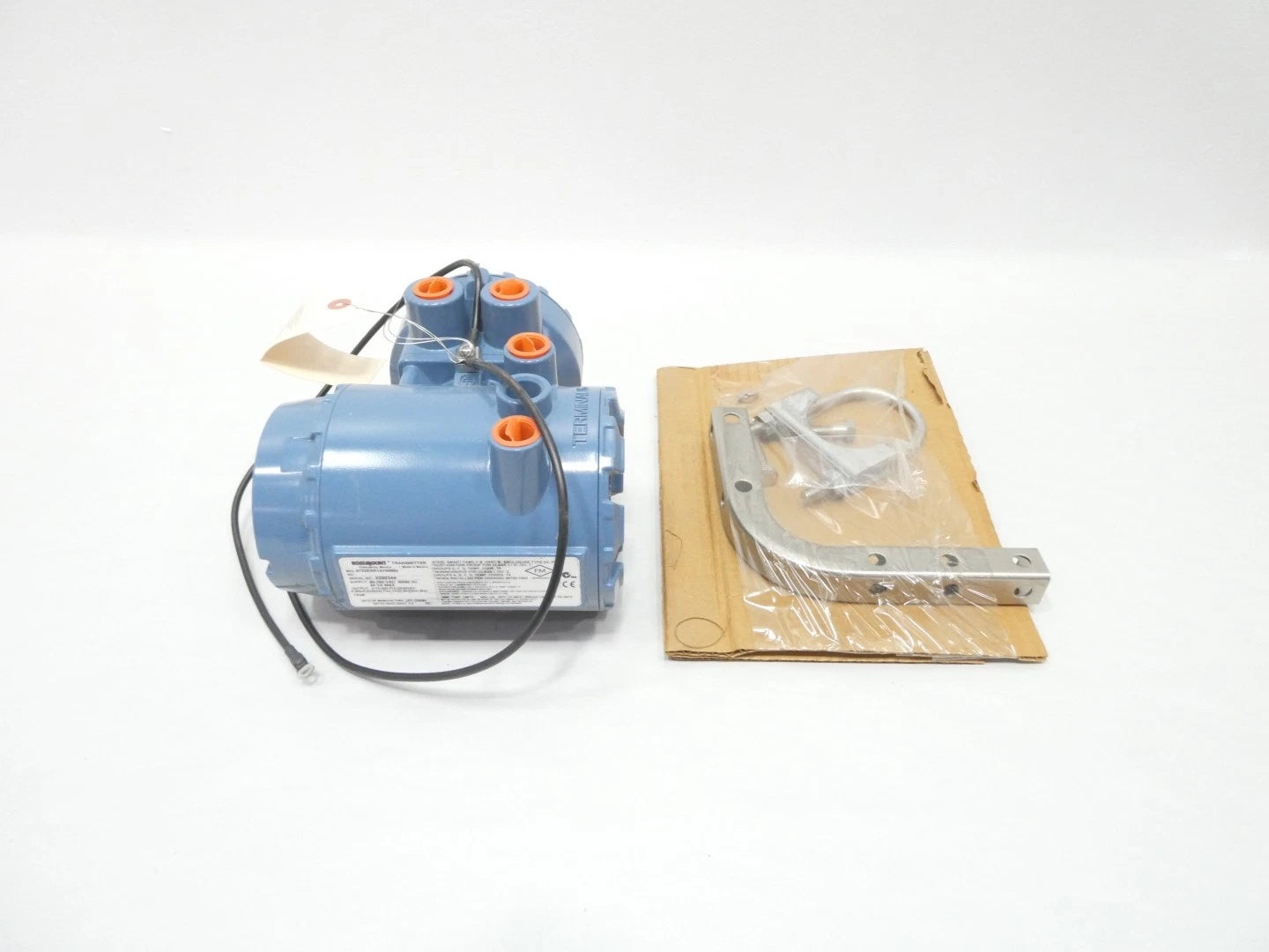 Rosemount 8732ESR1A1N0M4 Flow Transmitter 90-250v-ac|388284845789