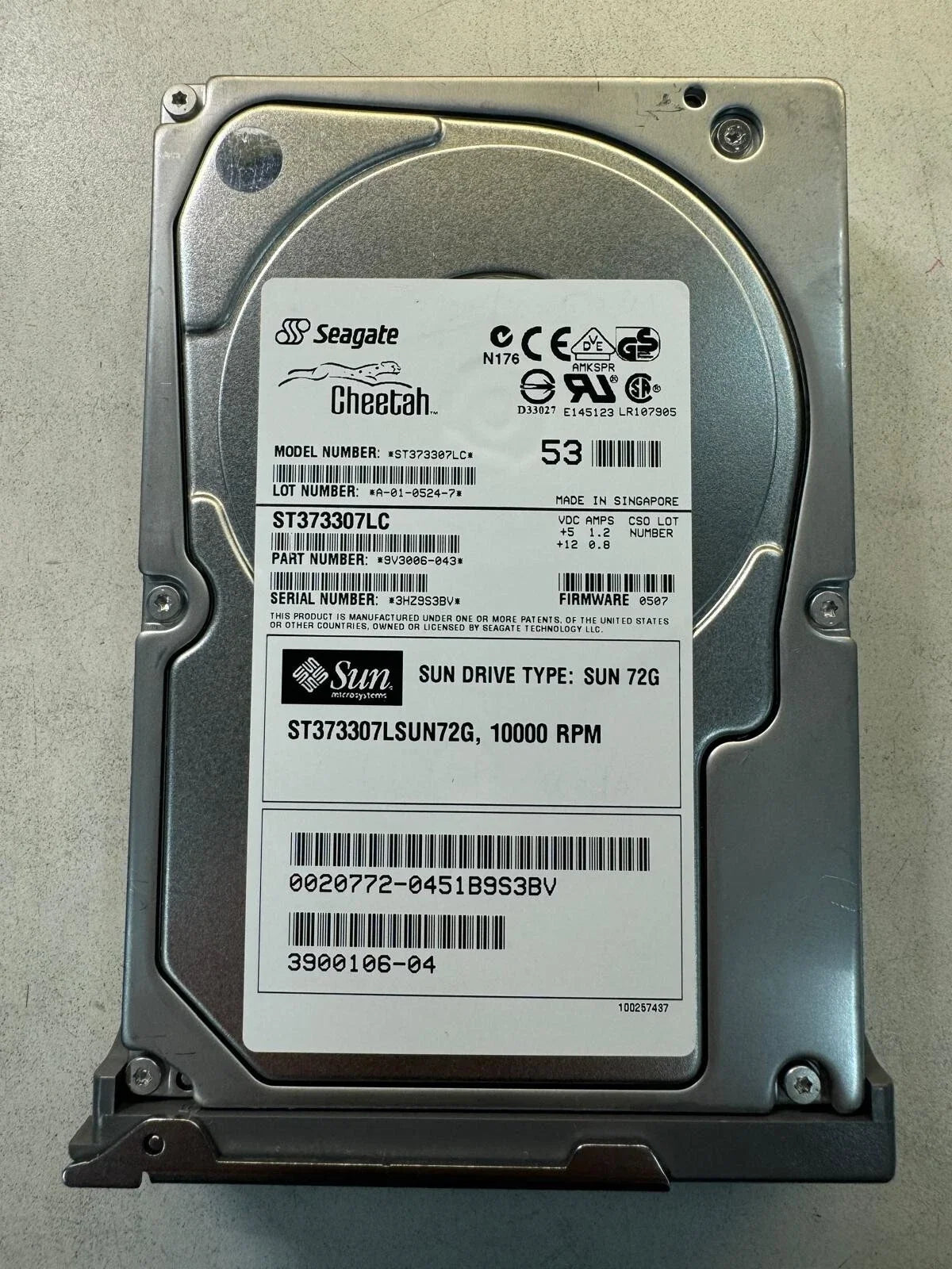 Seagate / Sun 73GB 10000RPM Ultra-320 SCSI 80-Pin 8MB Cache 3.5-inch Internal Hard Drive with Caddy - ST373307LSUN72G (Like New)