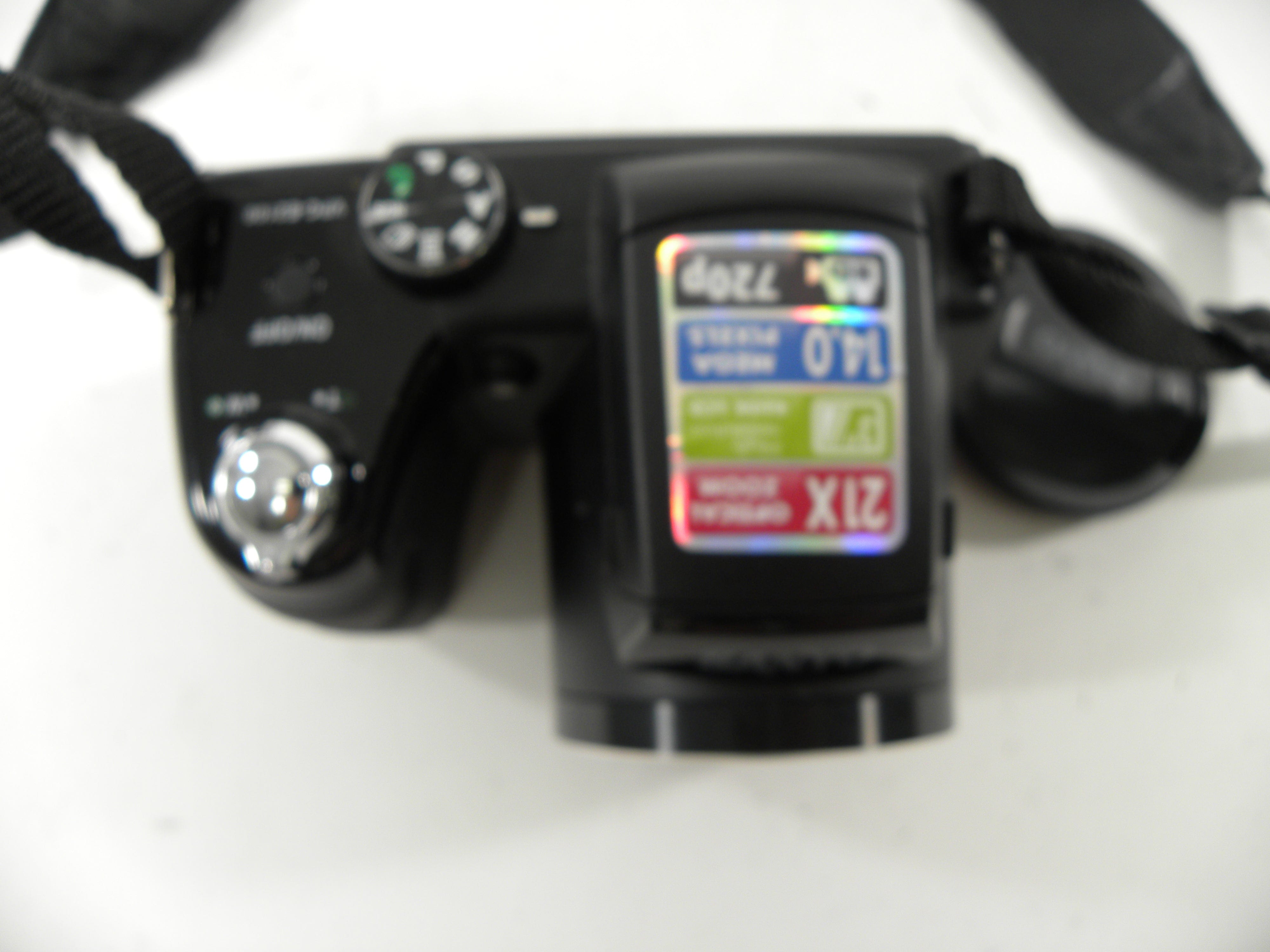 Sanyo VPC-E2100 Bridge 14.0mp Digital Camera