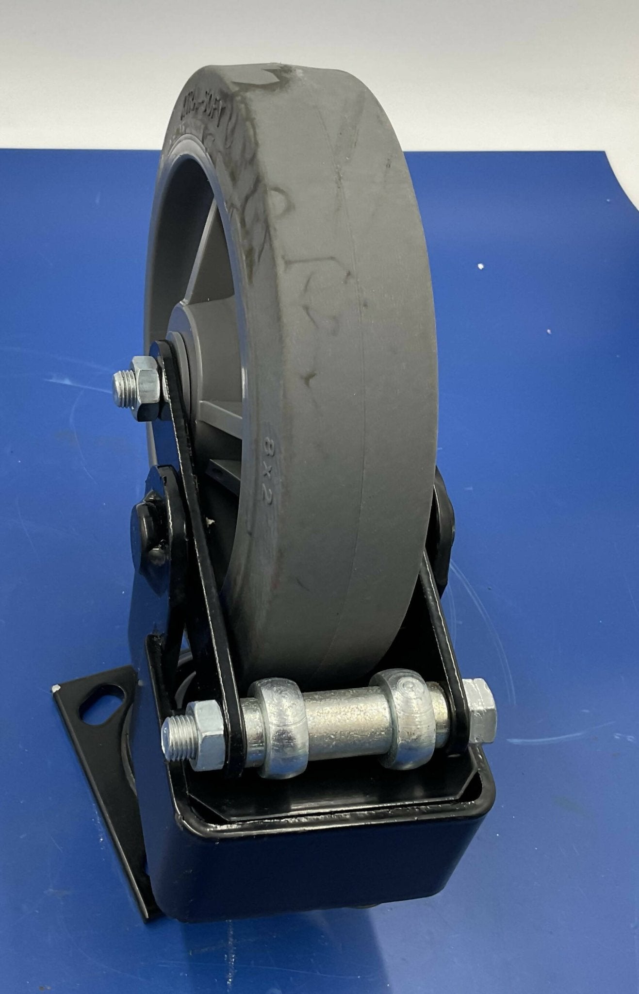 GE 46-303780P1 - Shock Absorbing Spring Caster AMX 4 Front View | Alo Tech Solutions