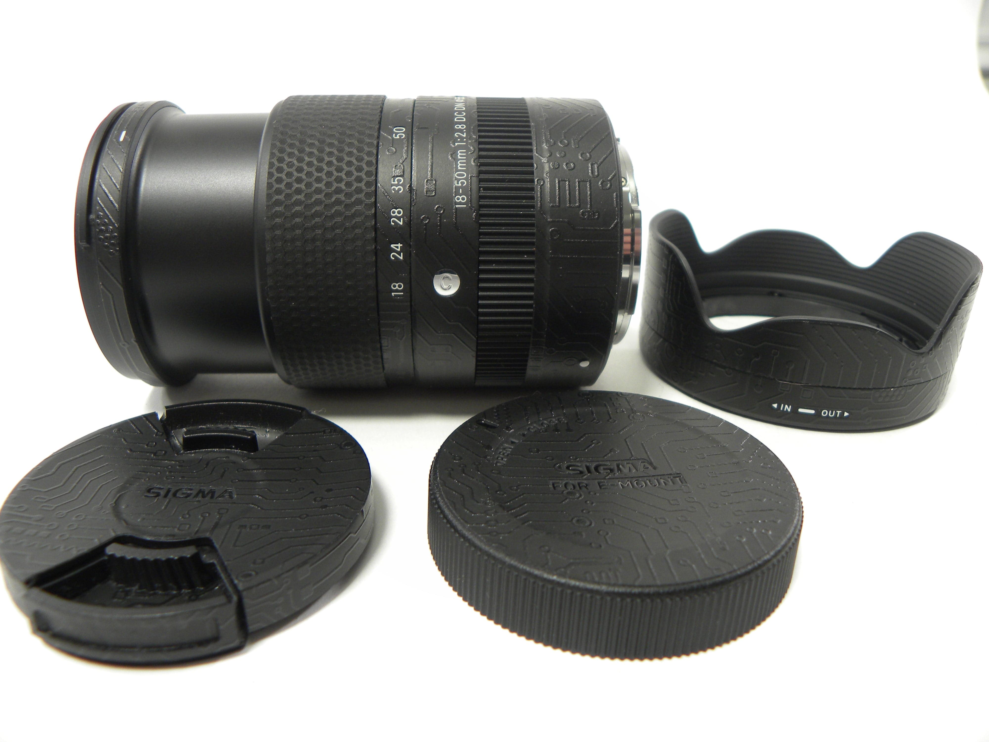 Sigma DC DN 18-50mm f2.8 Sony E Mount w/Skin