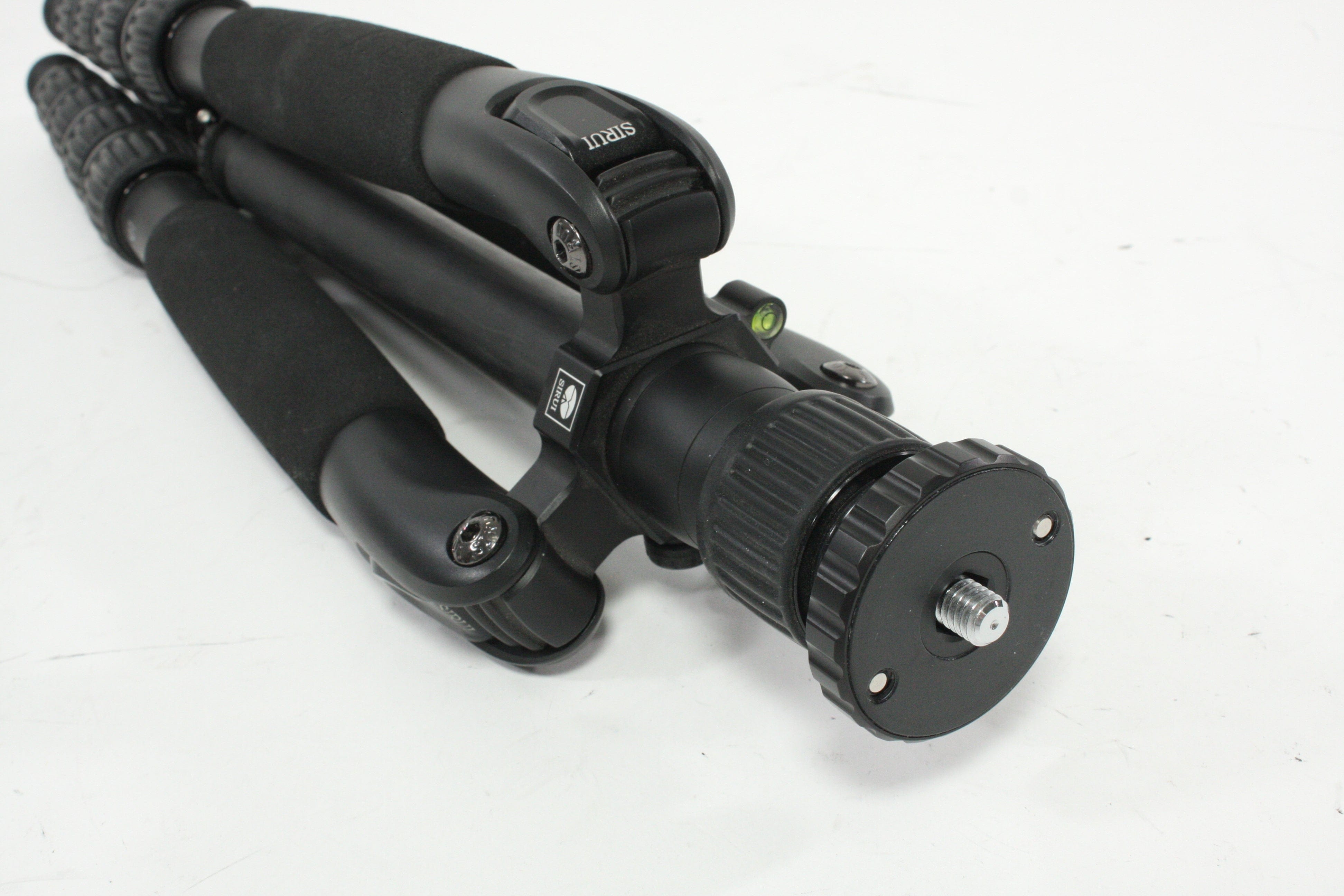 Sirui T-2205SK T-S Series Carbon Fiber Travel Tripod