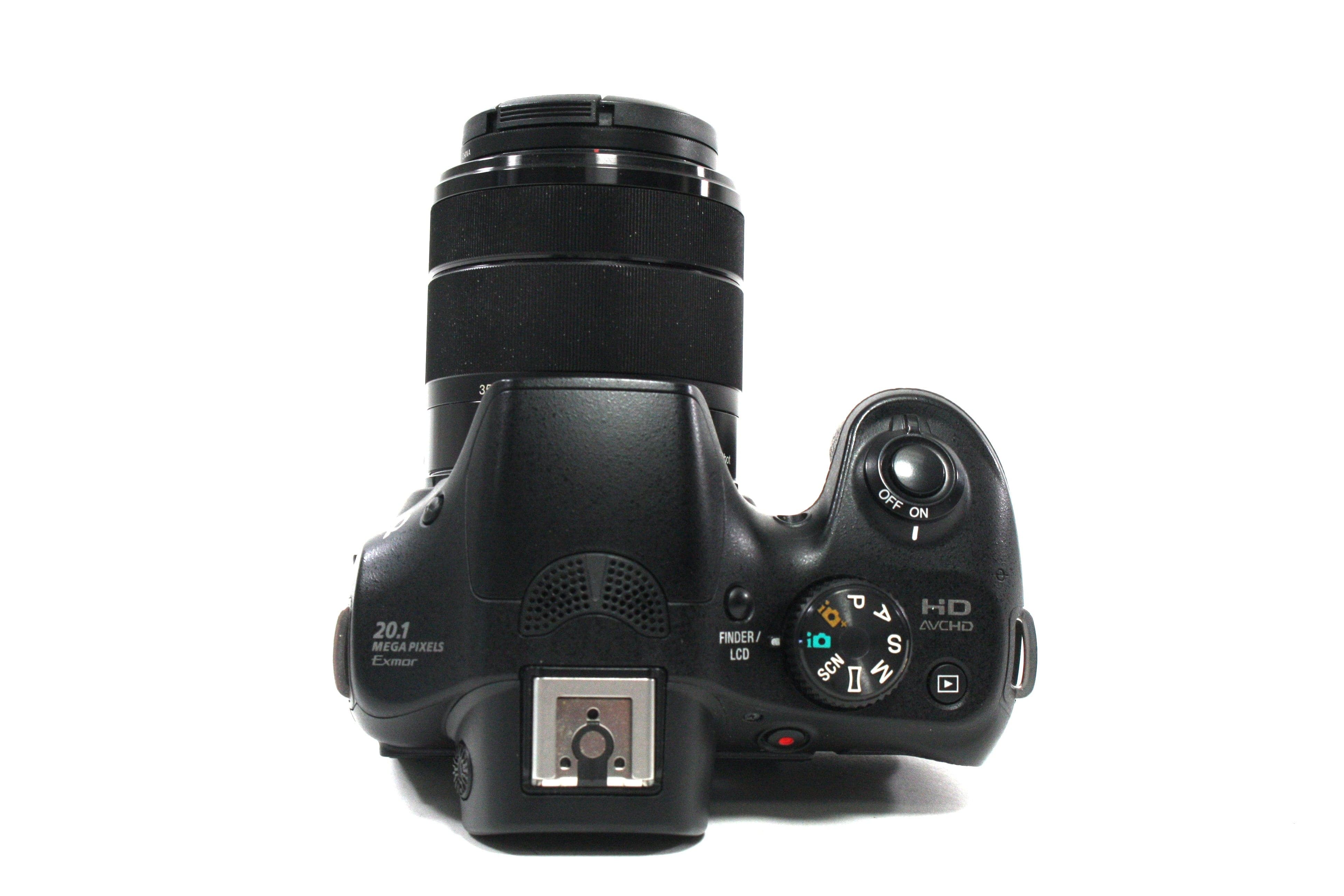 Sony a3000 Mirrorless Digital Camera with 18-35mm f/3.5-5.6 Shutter Count 3,051