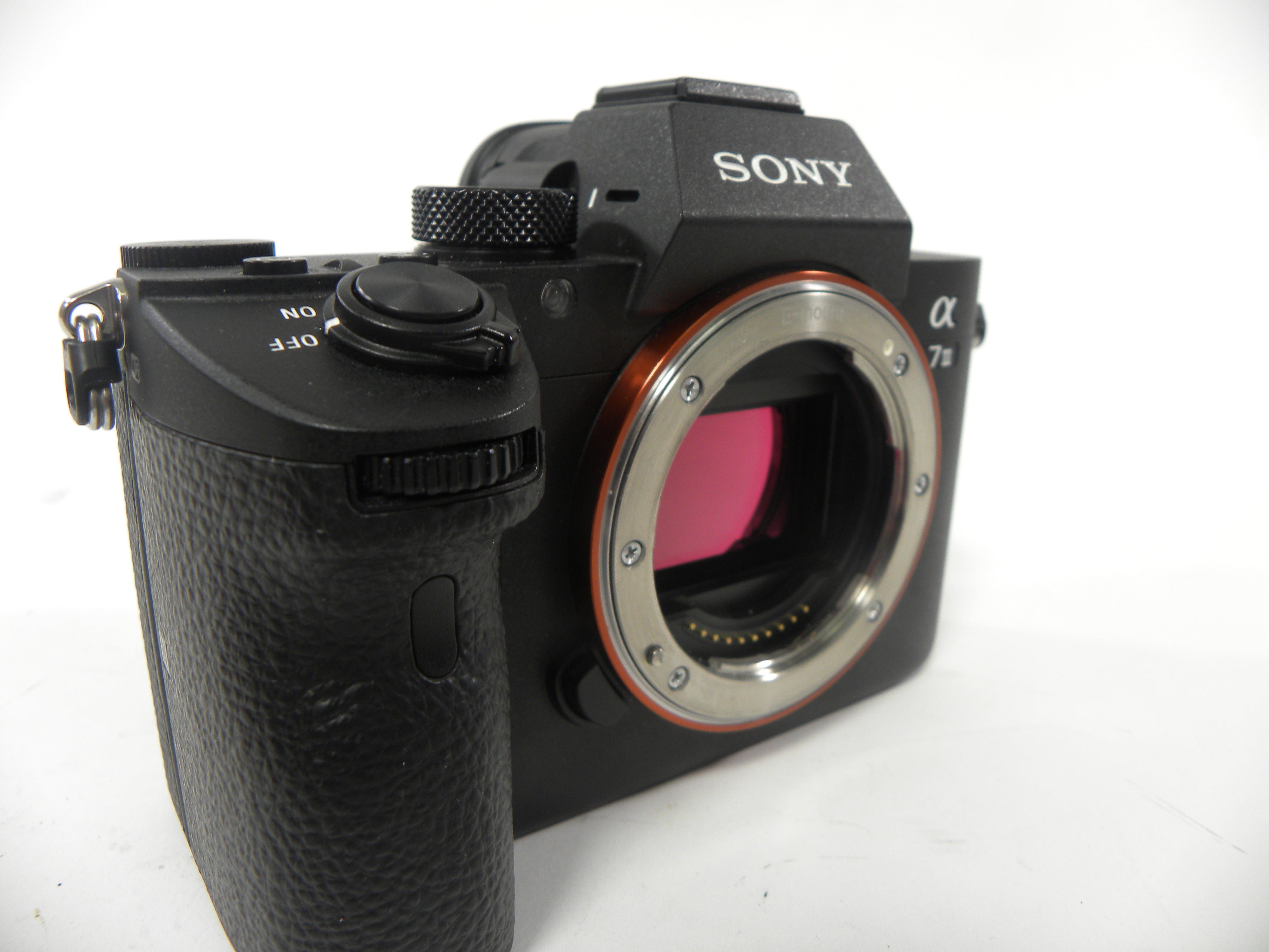 Sony a7 III 24.2mp Mirrorless Digital Body Only Shutter Ct. 4,151