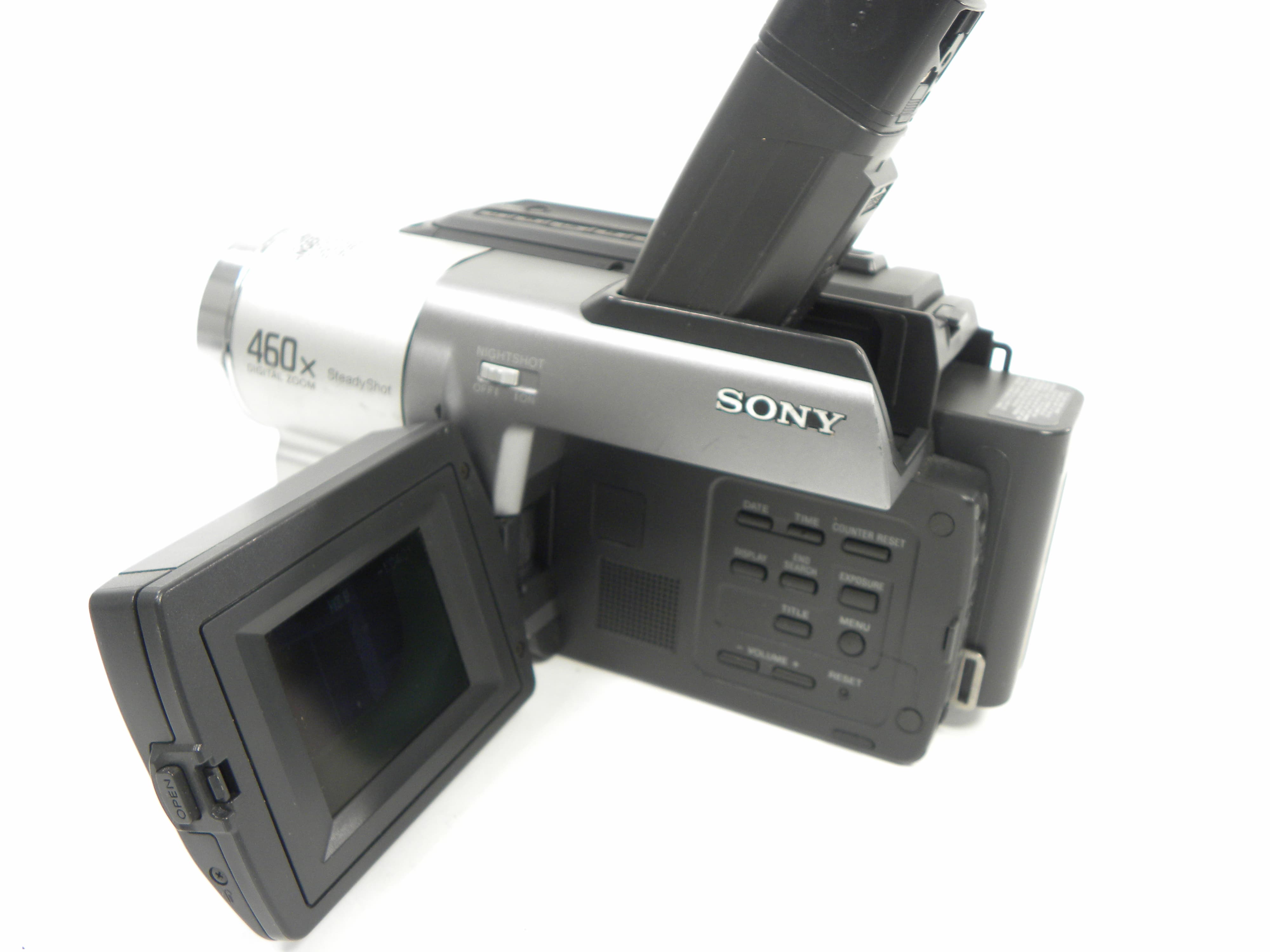 Sony CCD-TRV68 Hi8 Video Handycam Camcorder