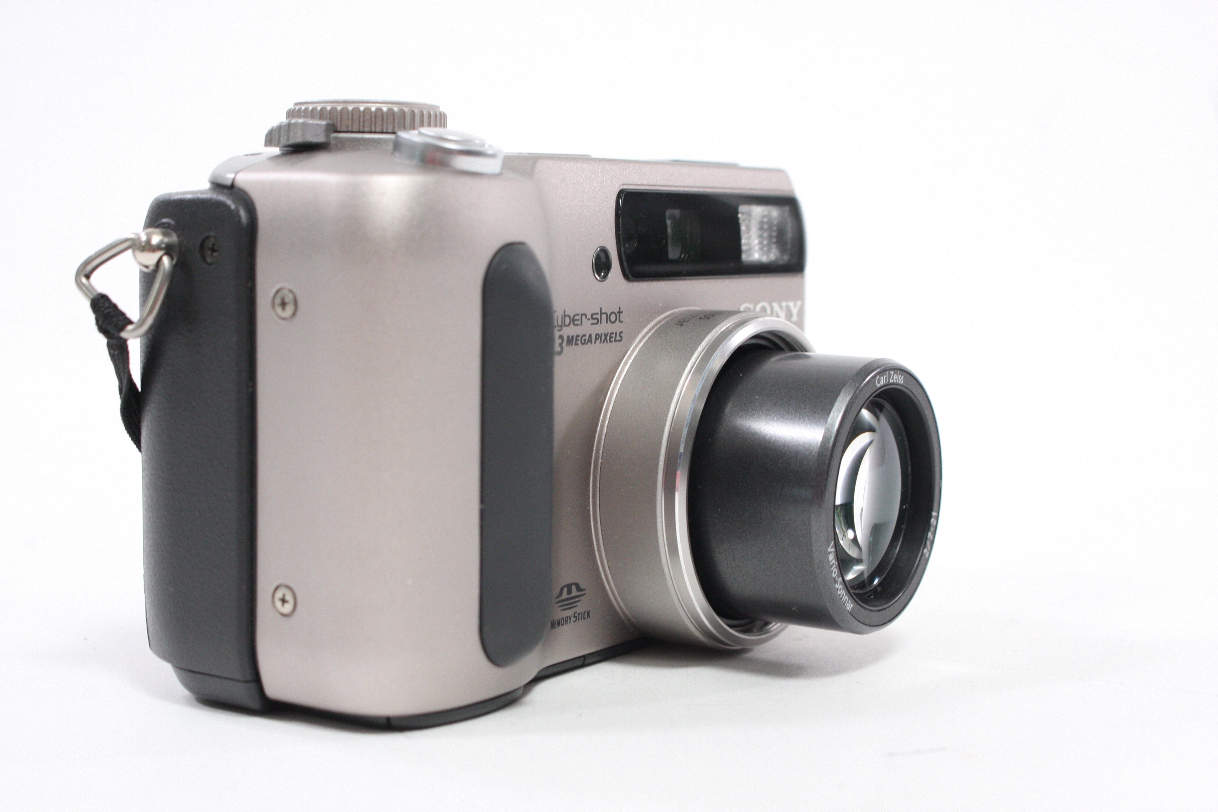 Sony Cyber-shot DSC-S75 Digital Point-and-Shoot Camera 6x Zoom 3.3mp