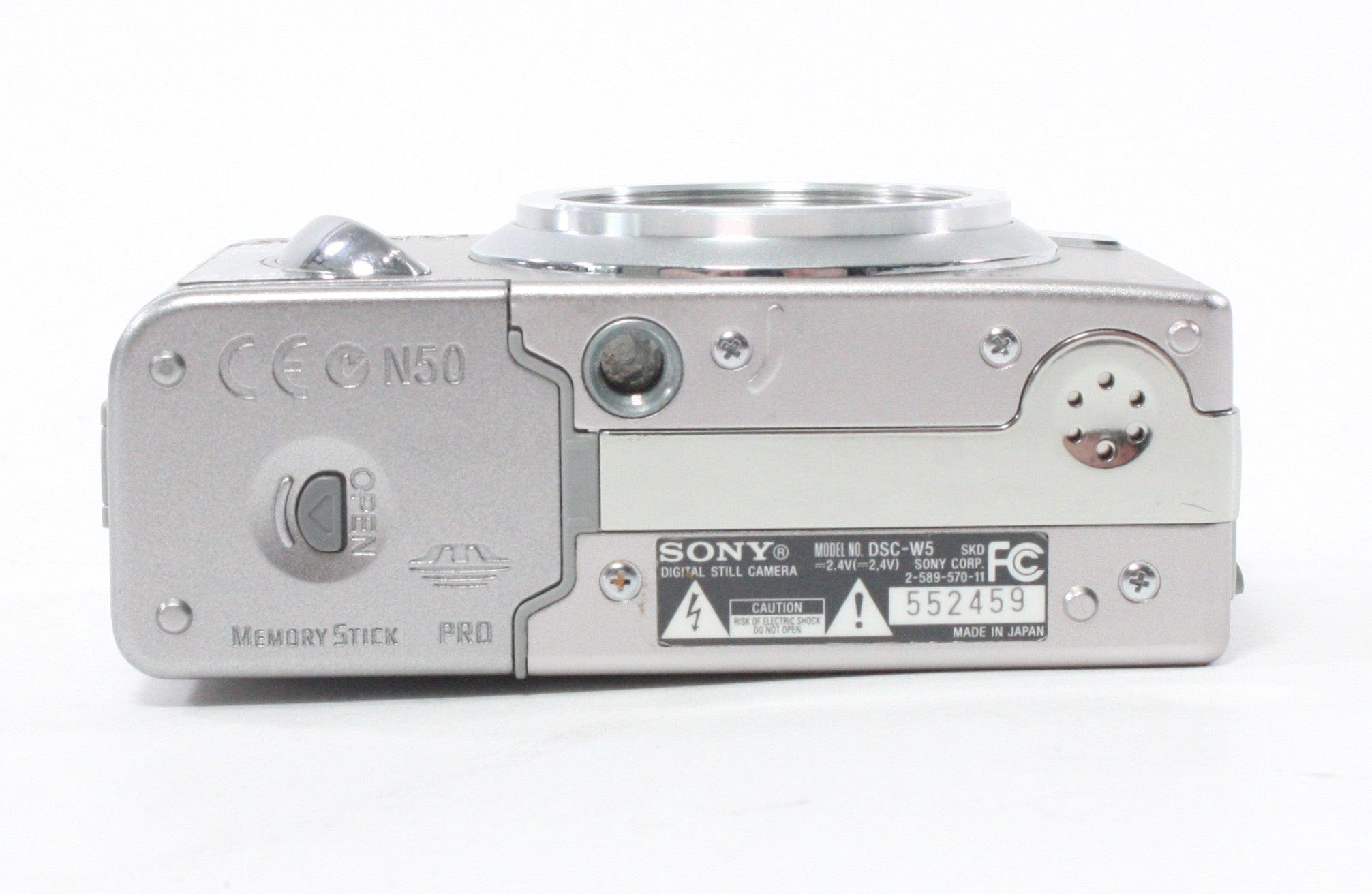 Sony Cyber Shot DSC-W5 3x Zoom 5.1mp with specialty card included (Silver)