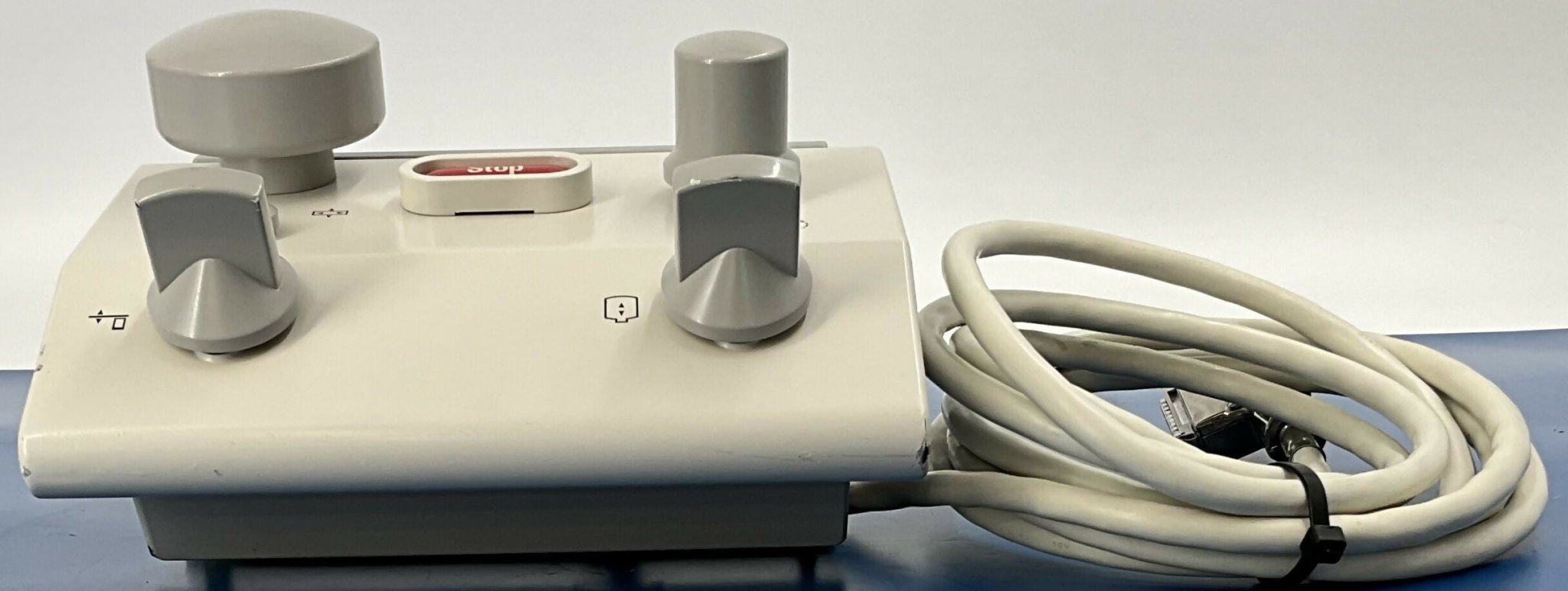 TABLE SIDE OPERATOR CONSOLE (9896 000 33771 PHILIPS